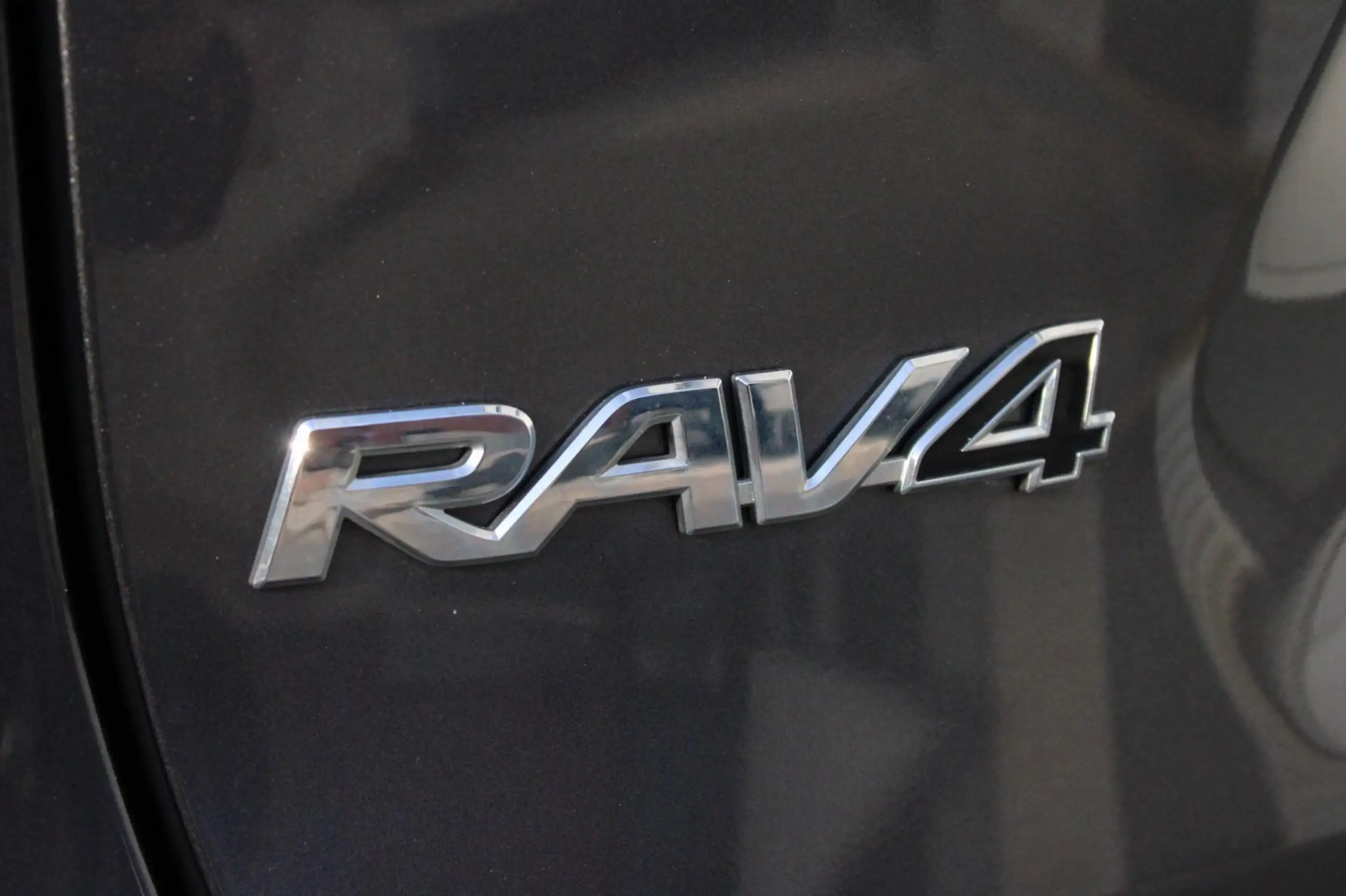 Toyota - RAV 4