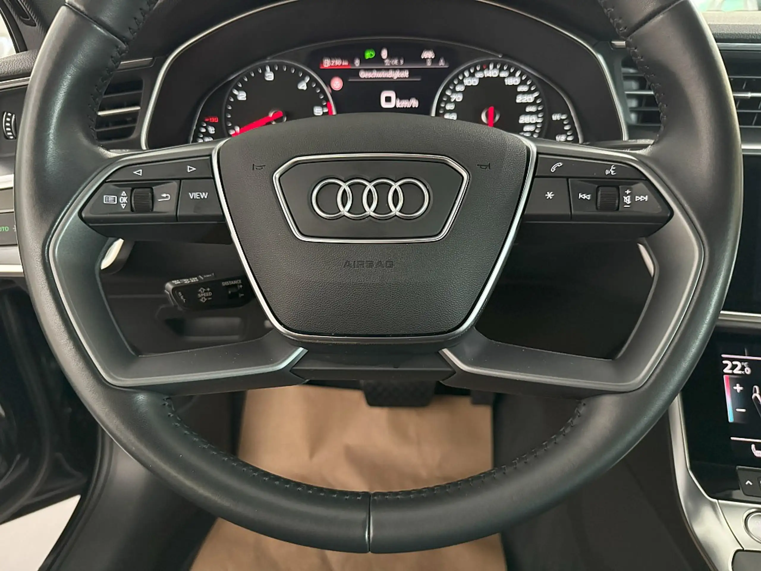 Audi - A6