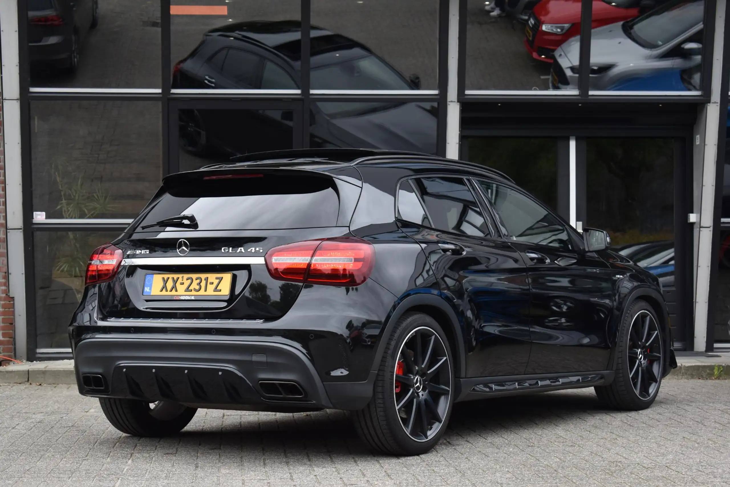 Mercedes-Benz - GLA 45 AMG