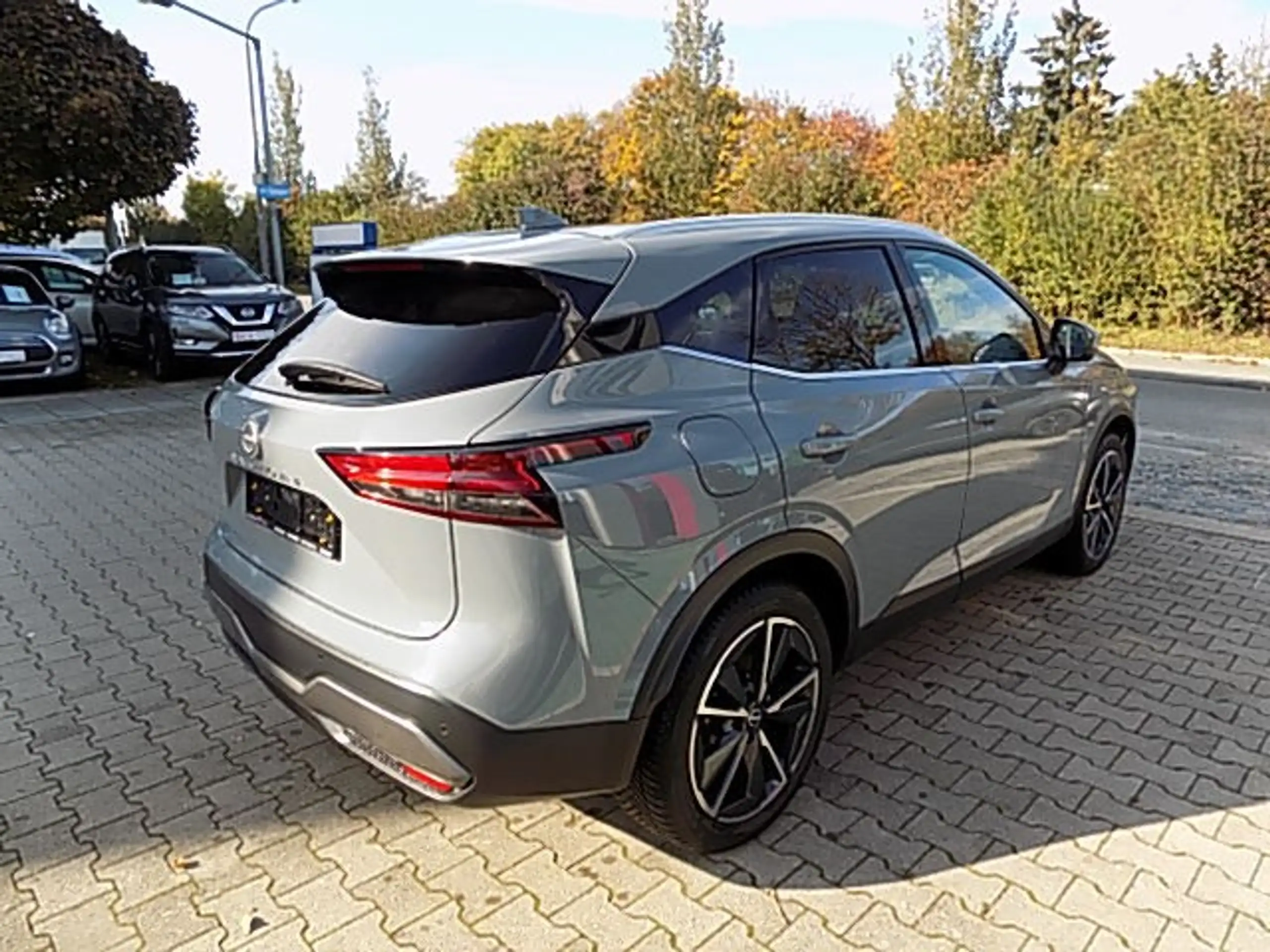 Nissan - Qashqai