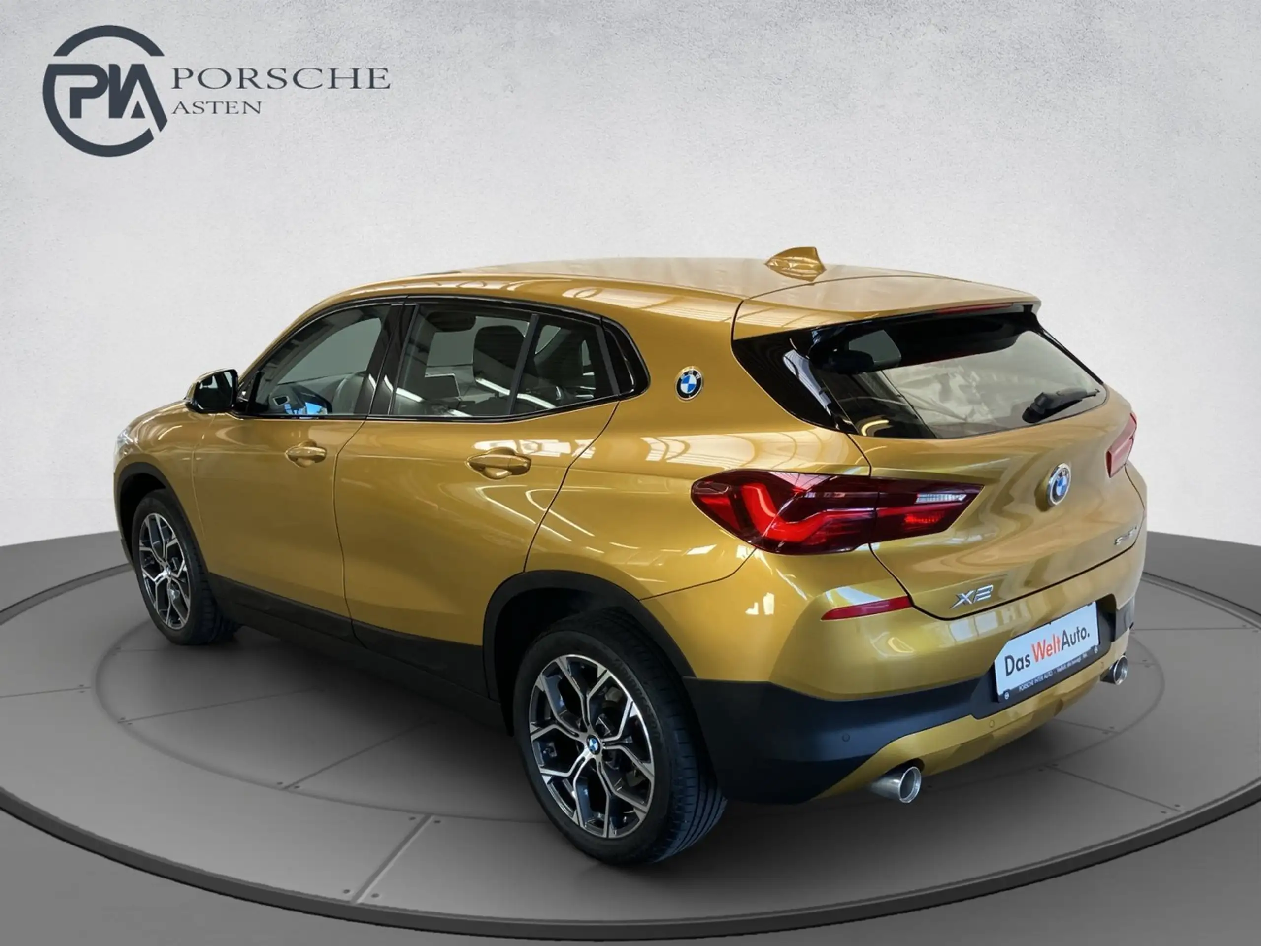 BMW - X2