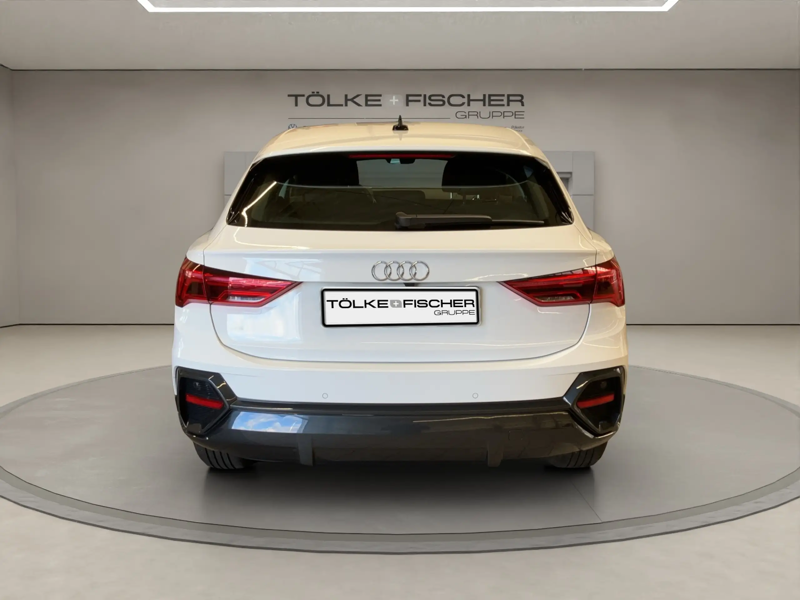 Audi - Q3