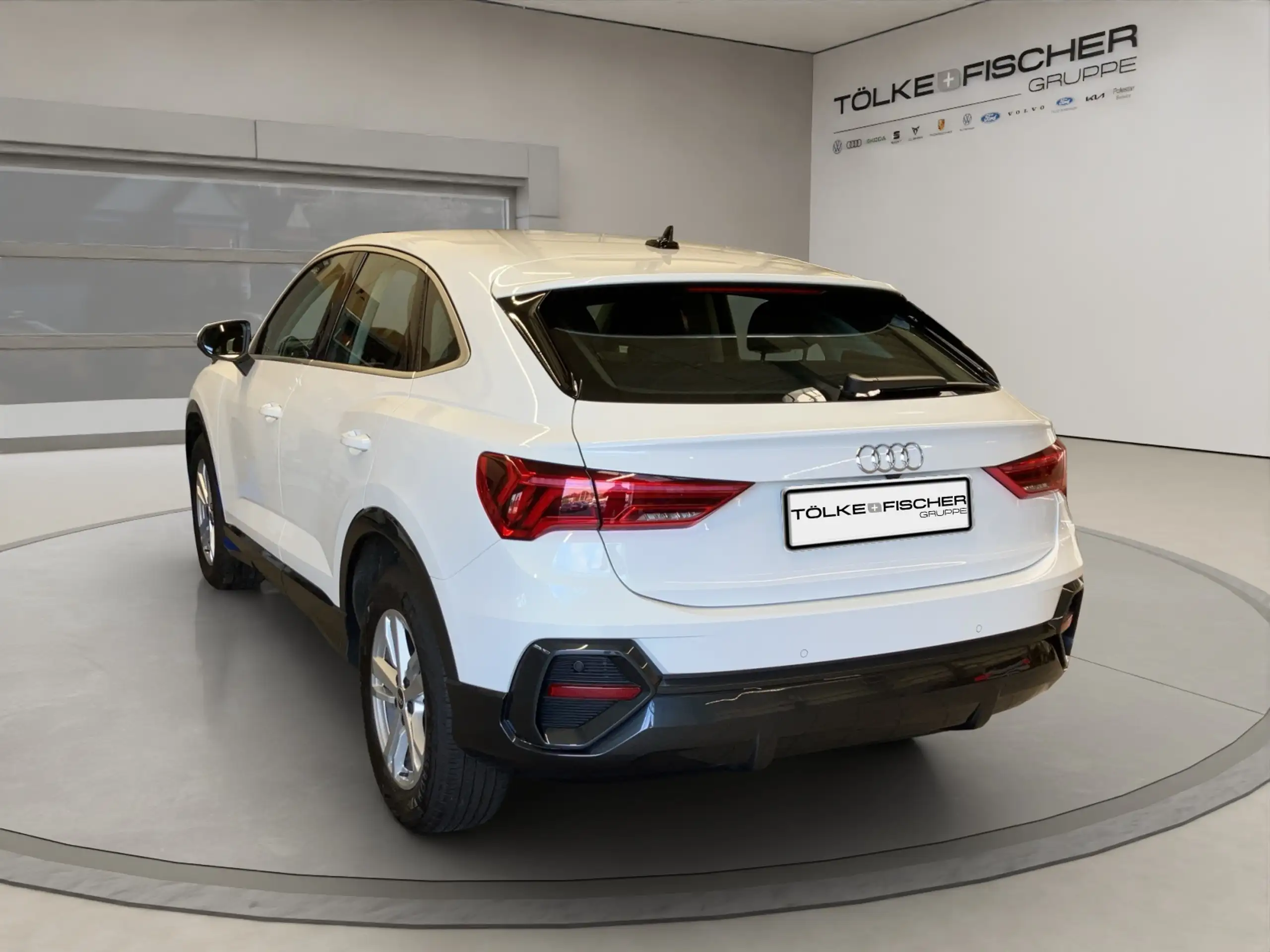 Audi - Q3