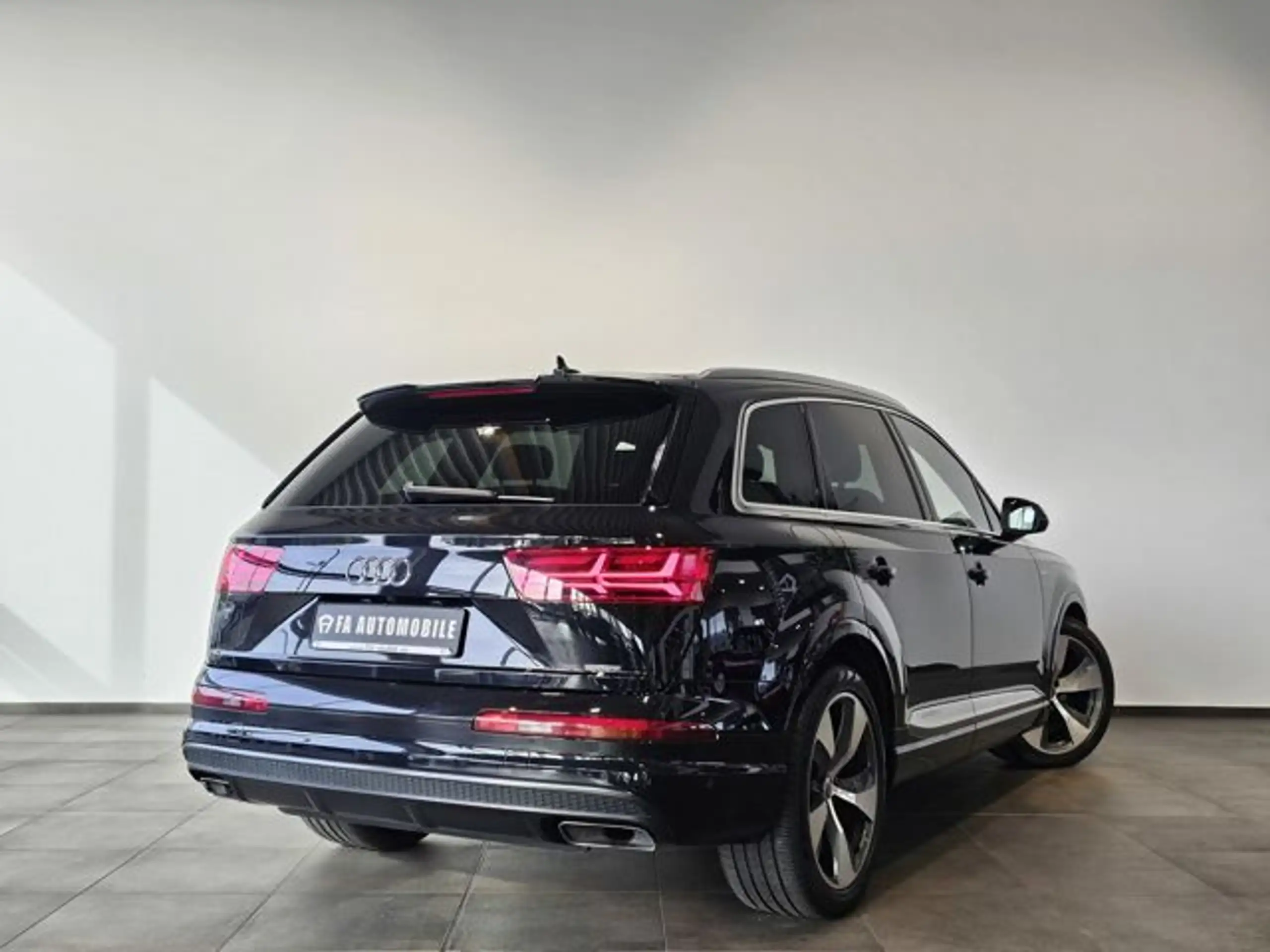 Audi - Q7