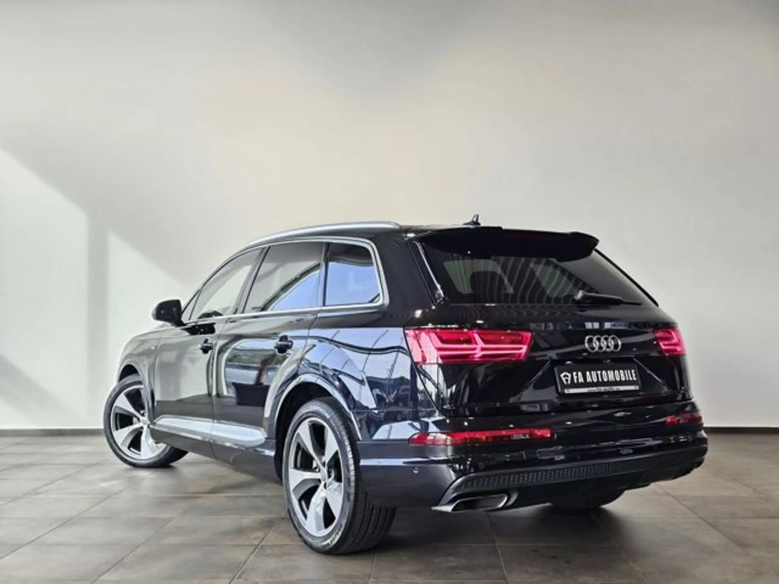 Audi - Q7