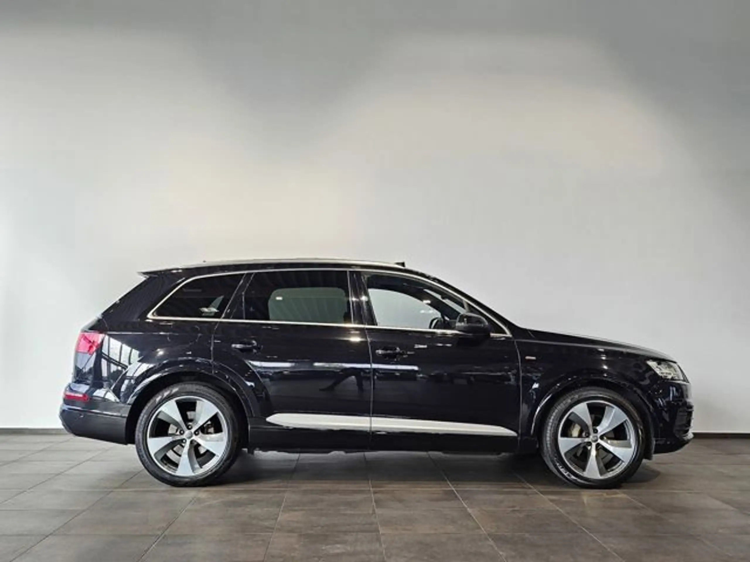 Audi - Q7