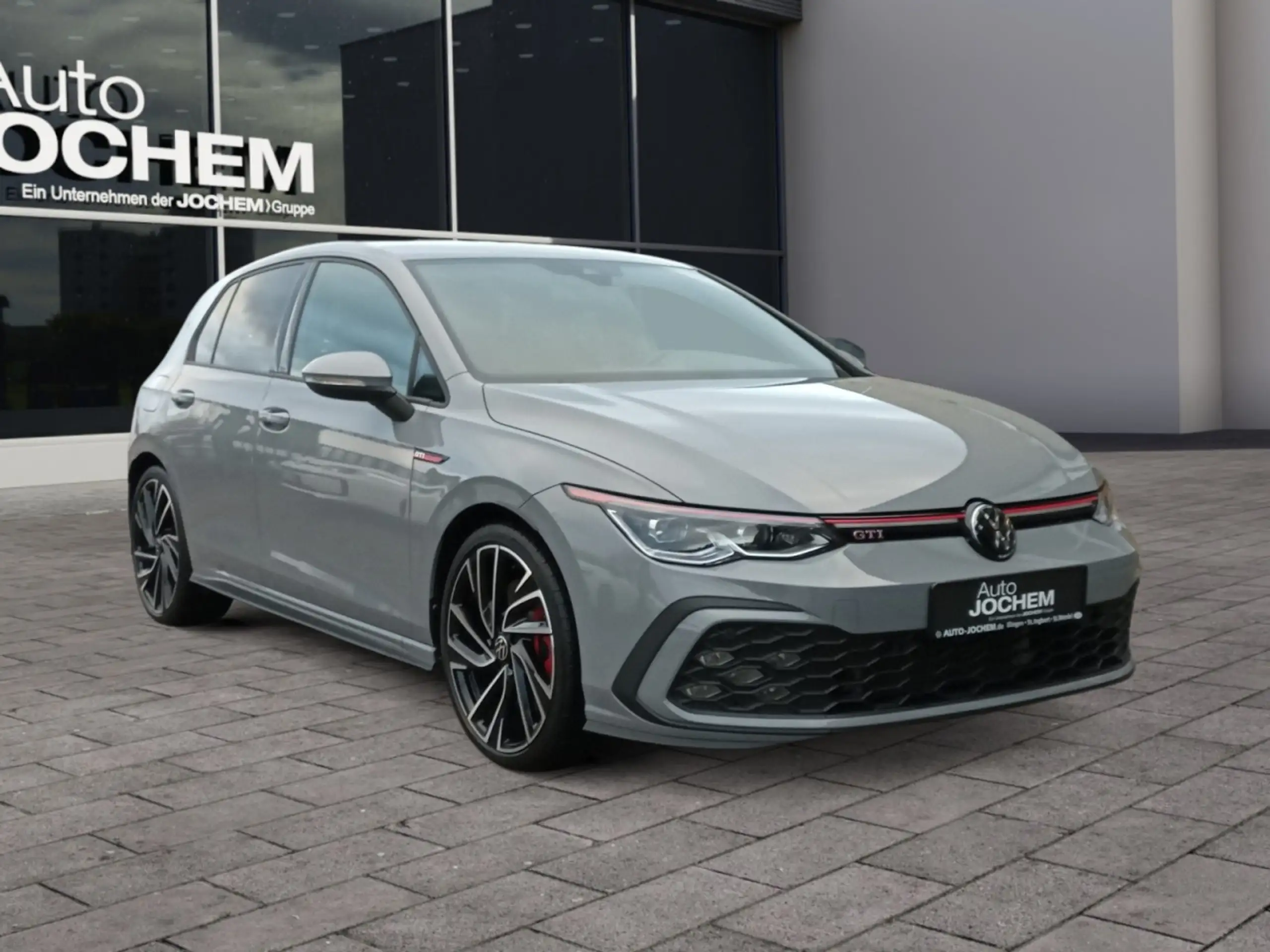 Volkswagen - Golf