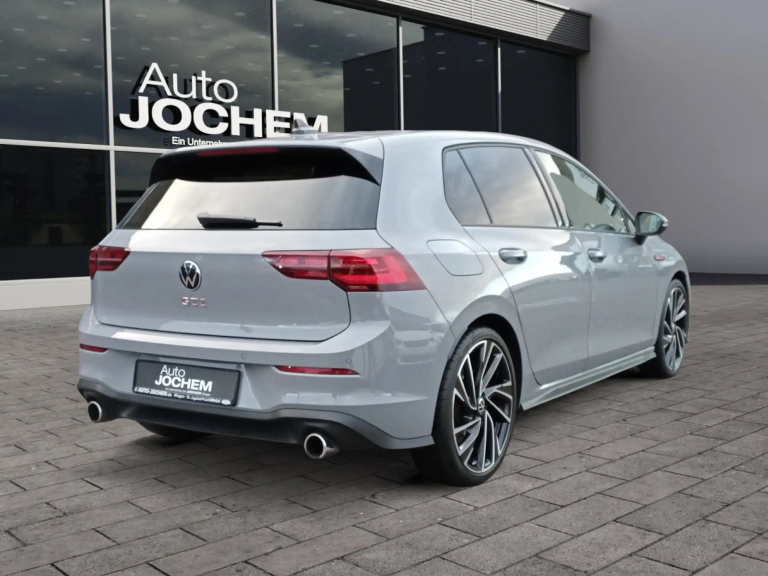 Volkswagen - Golf