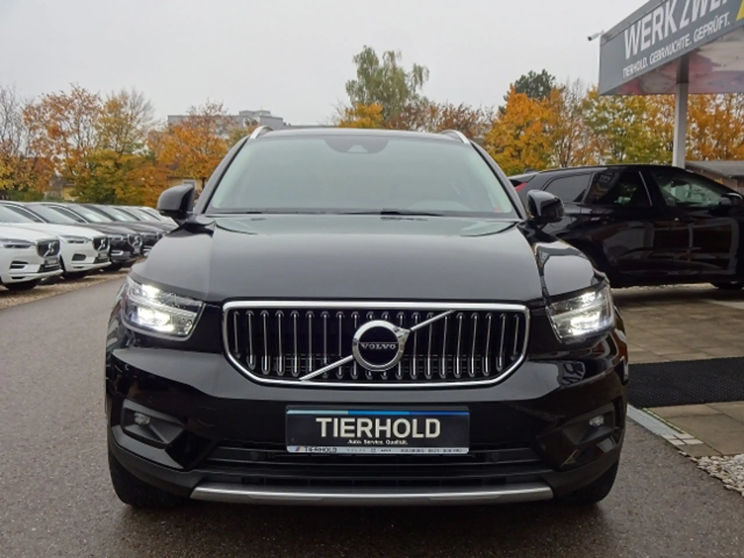 Volvo - XC40