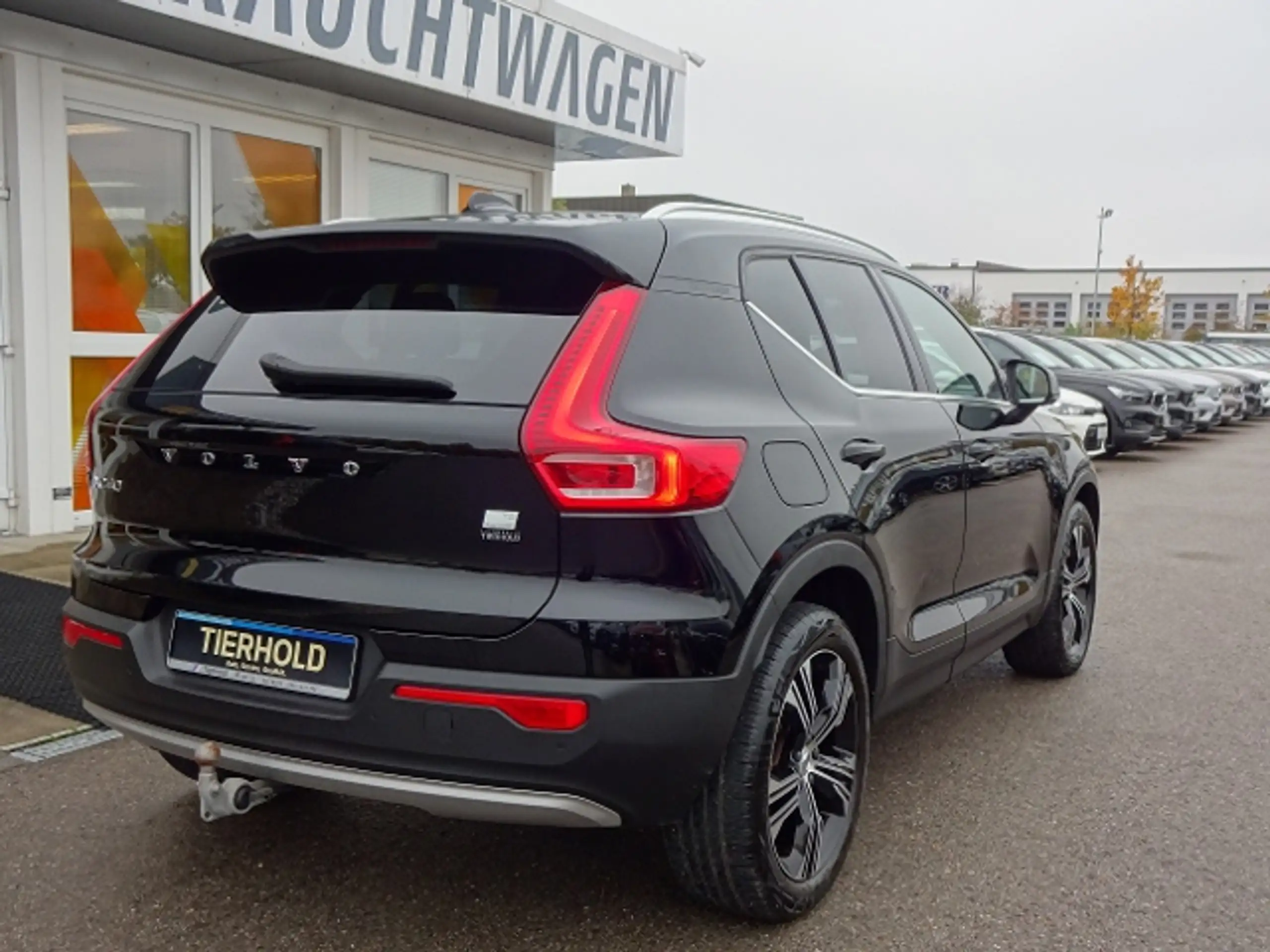 Volvo - XC40