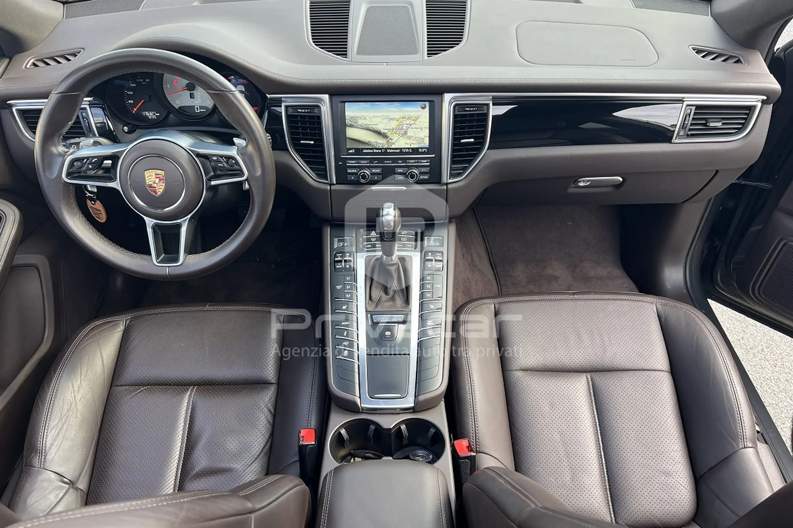 Porsche - Macan