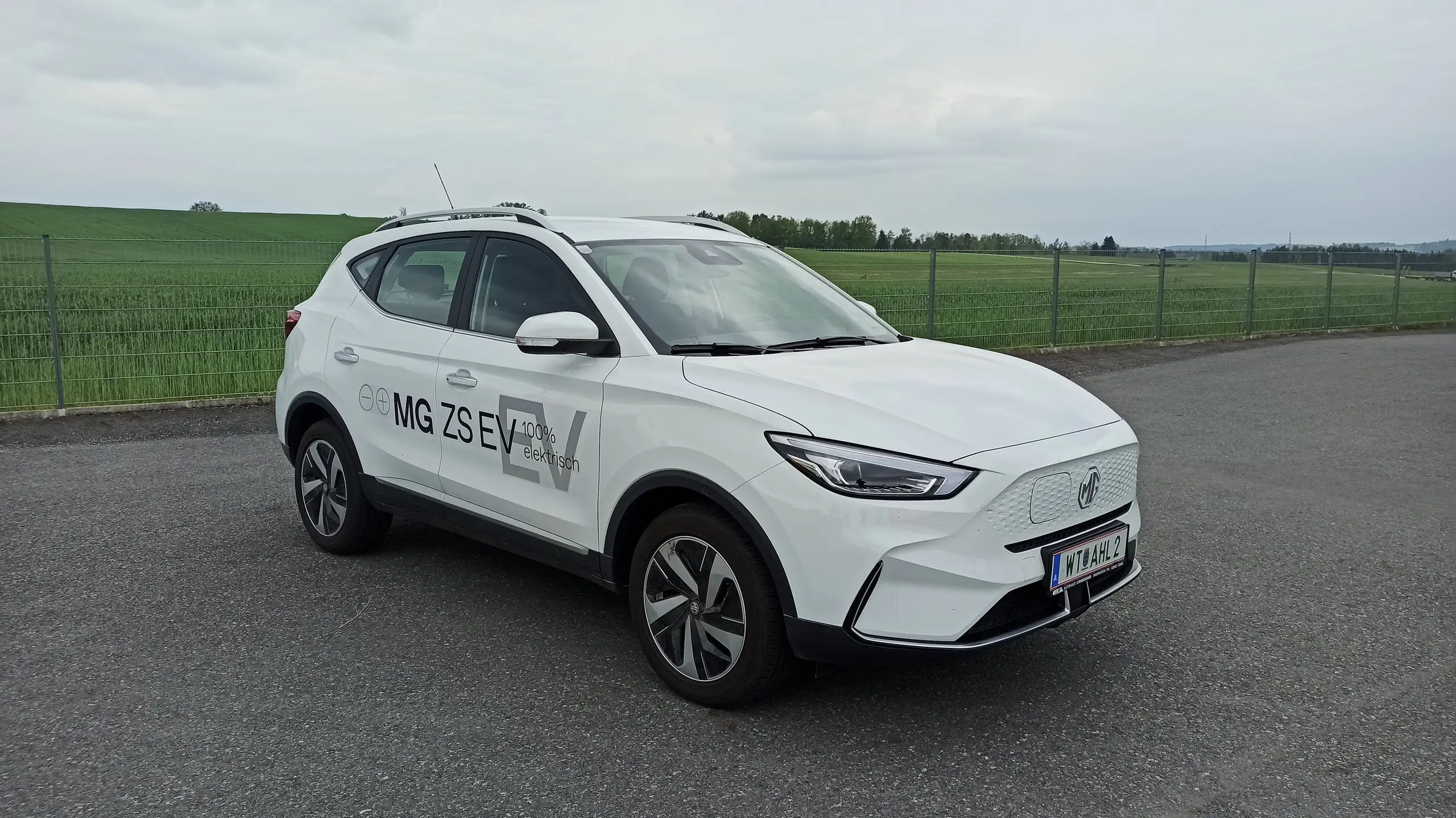 MG - ZS