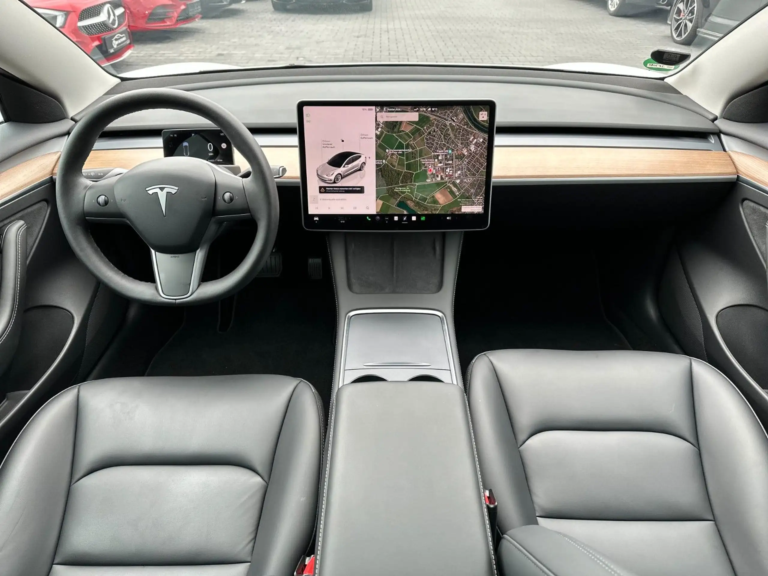 Tesla - Model 3