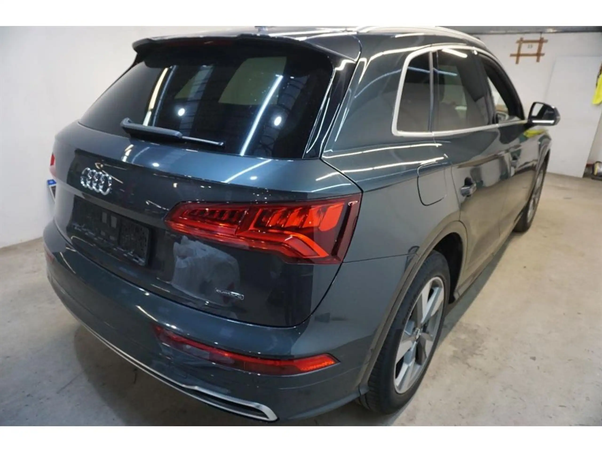 Audi - Q5