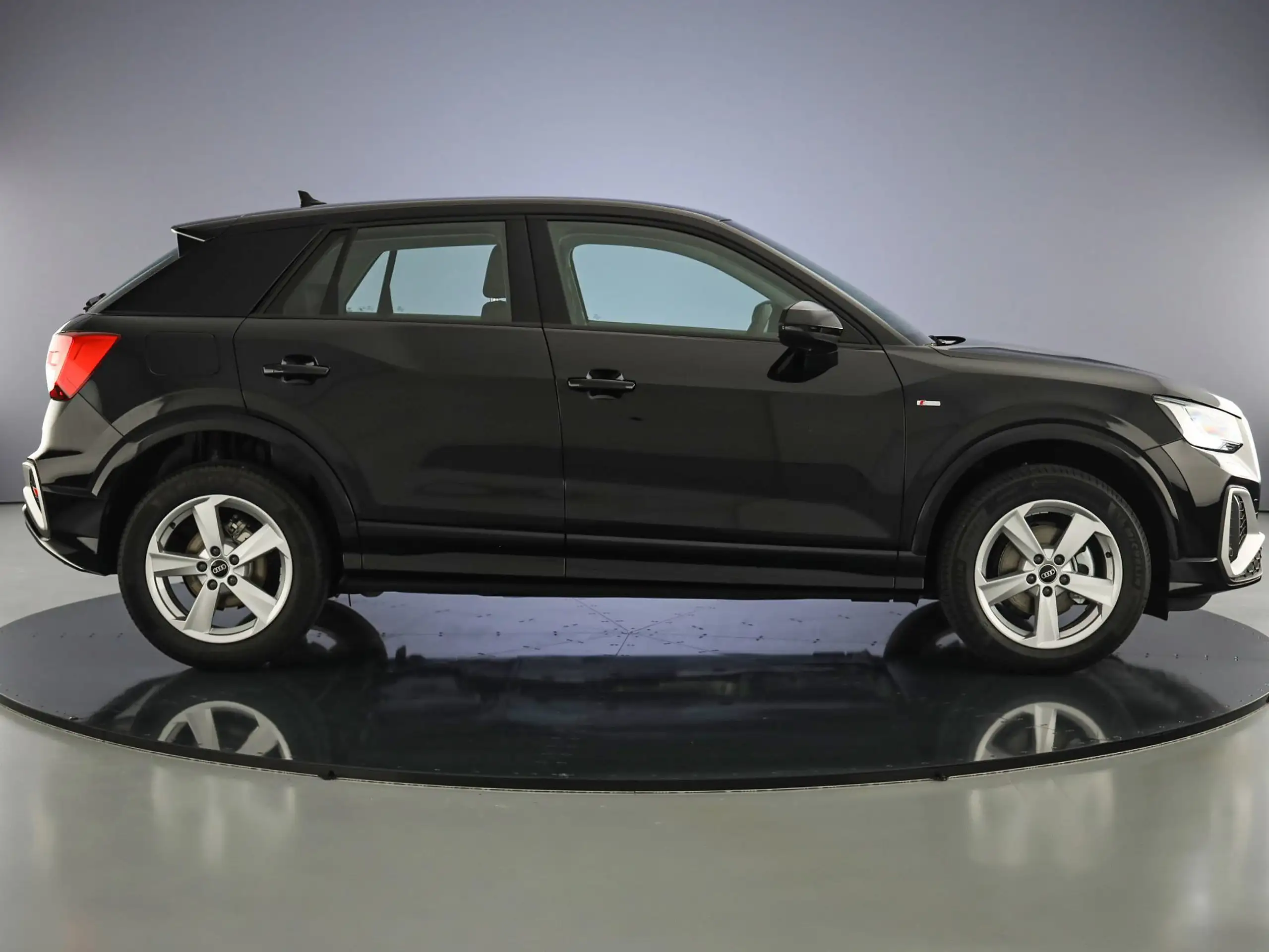 Audi - Q2