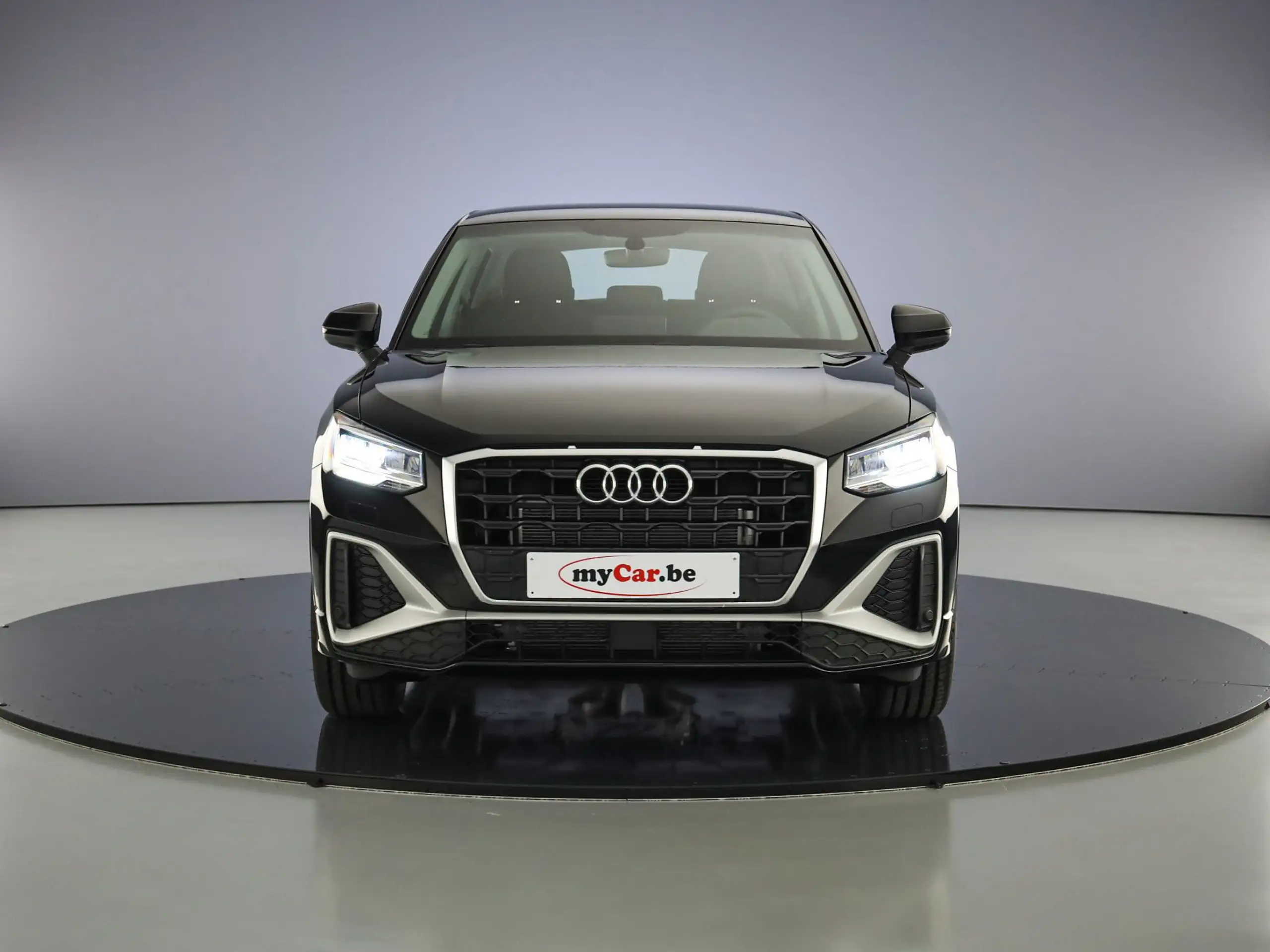 Audi - Q2