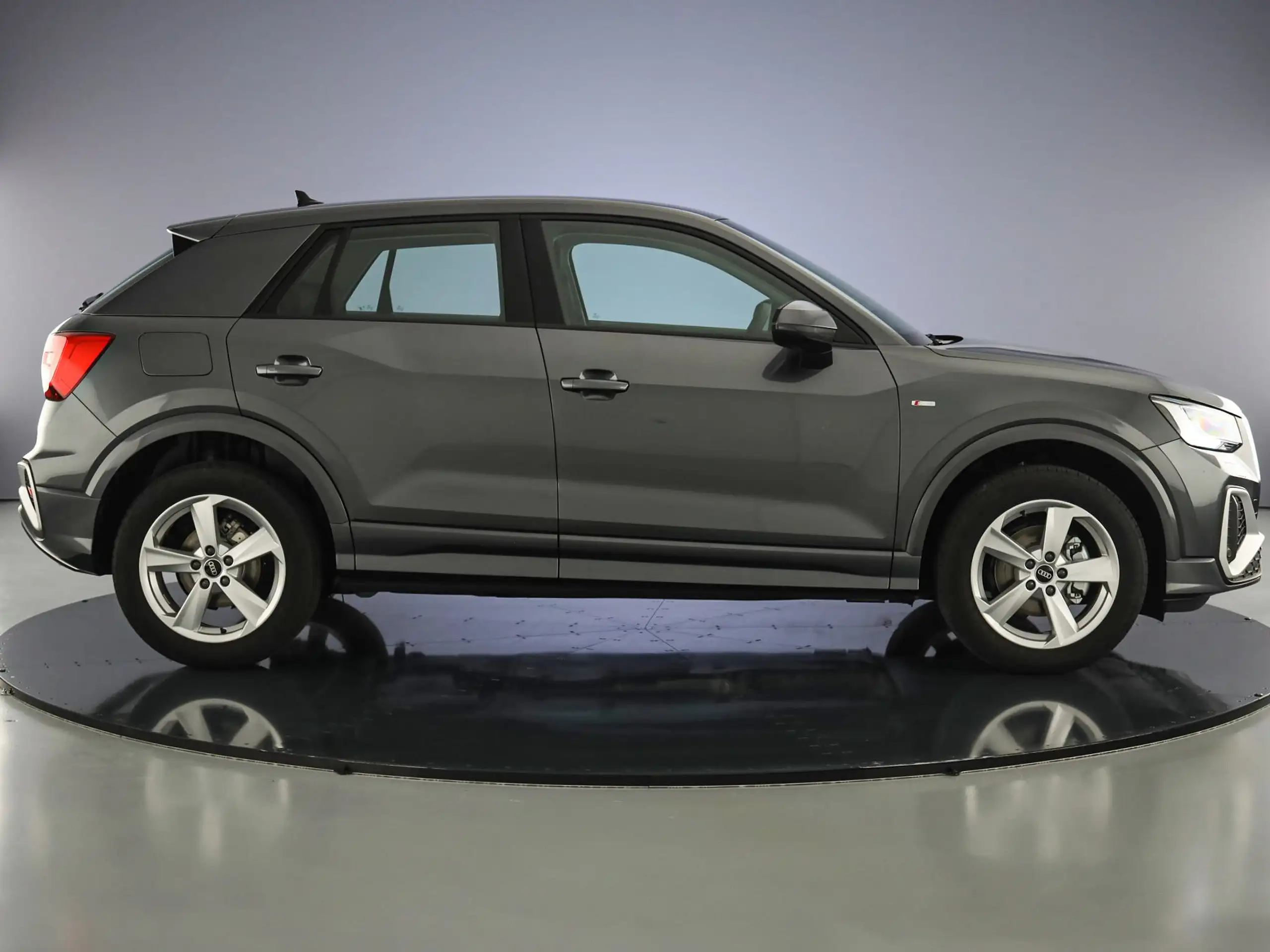 Audi - Q2