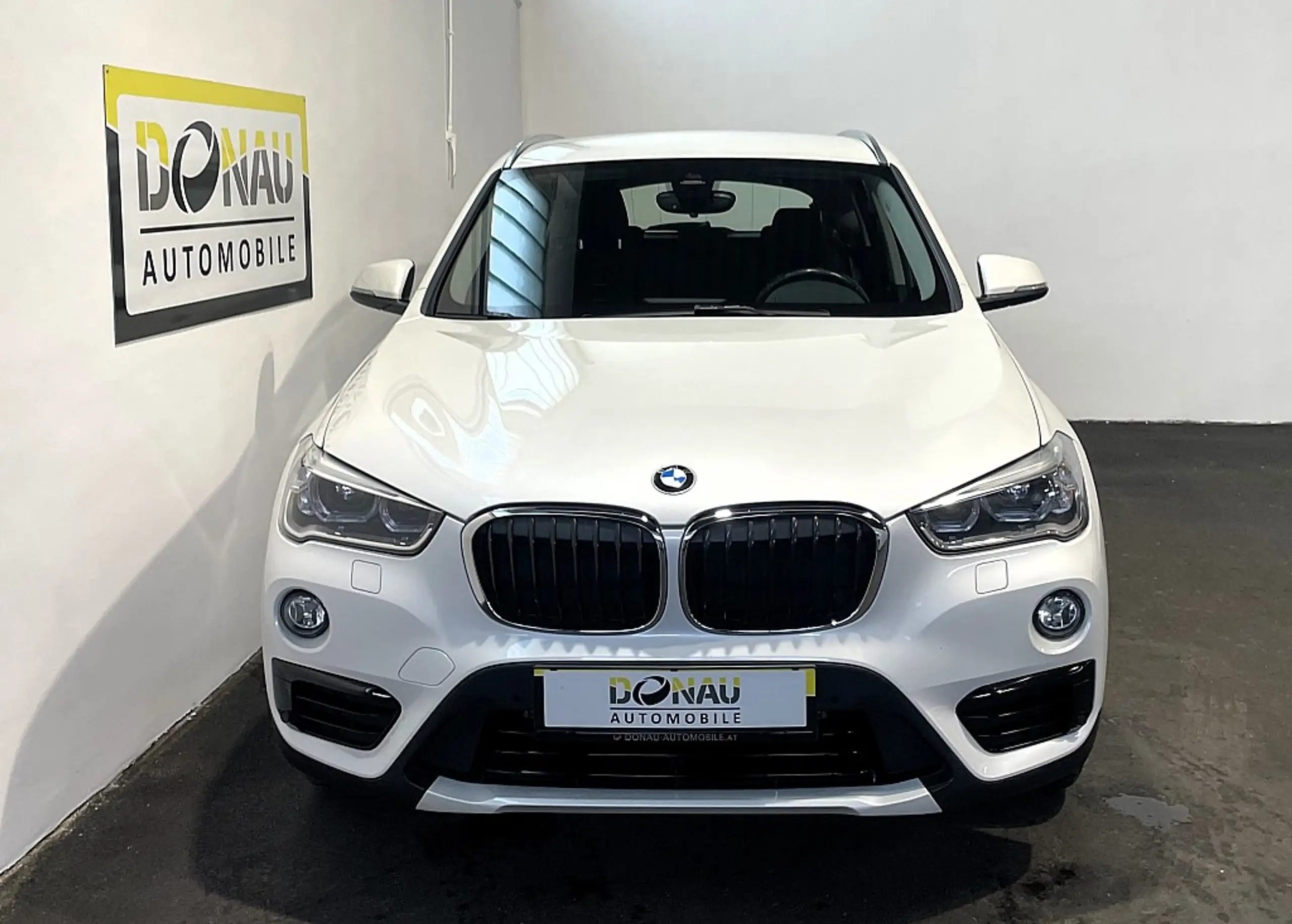 BMW - X1