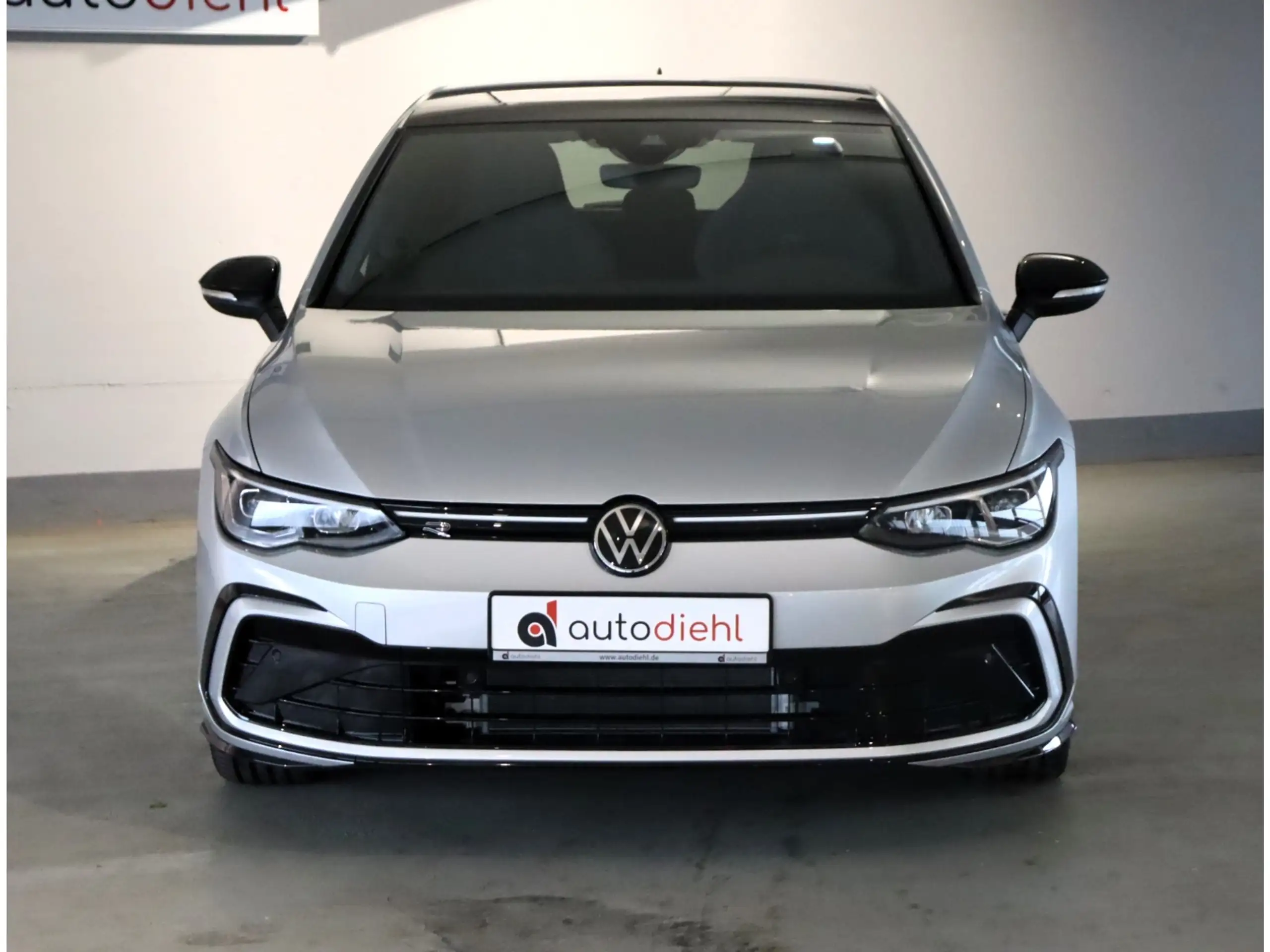 Volkswagen - Golf