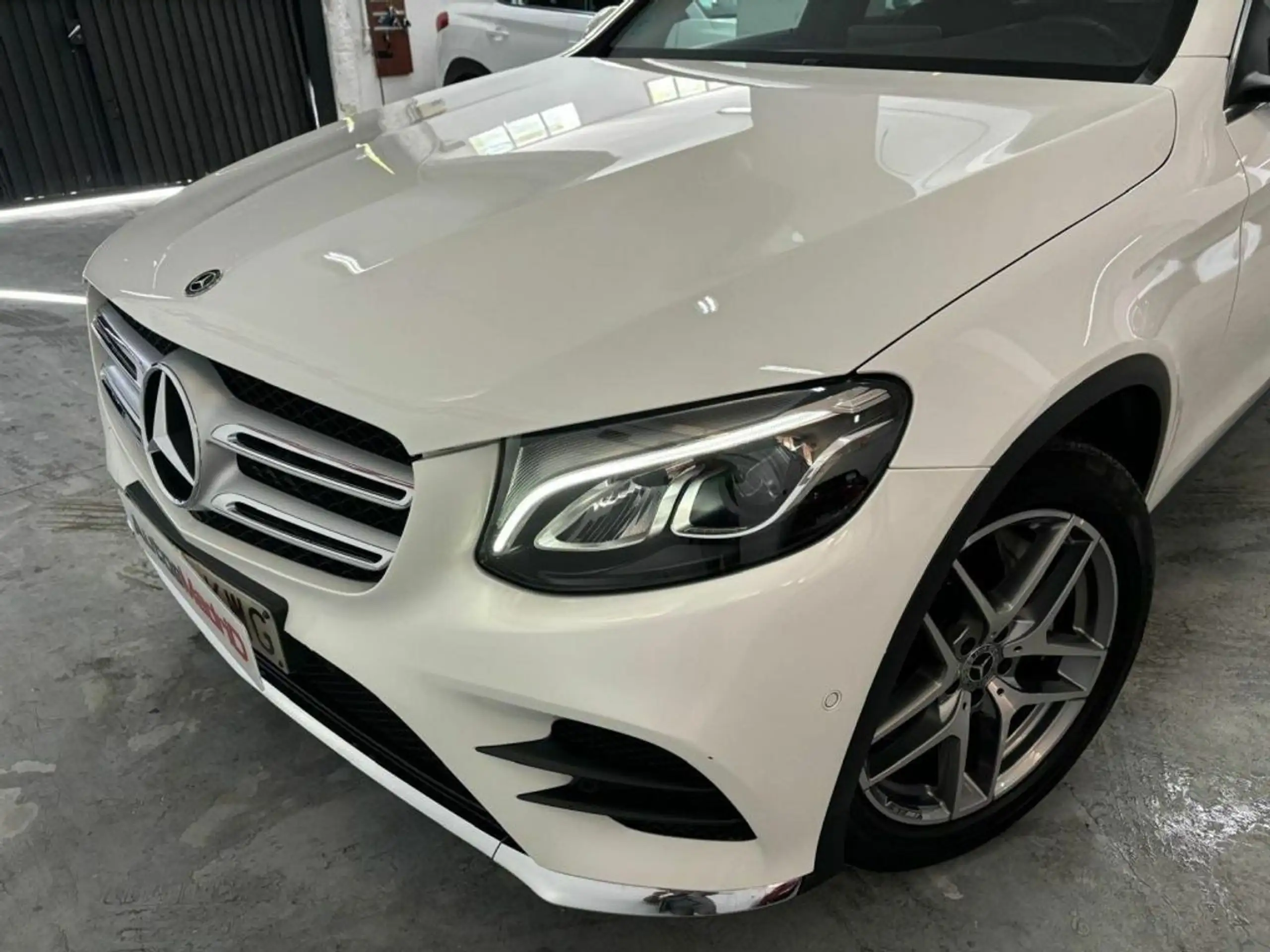 Mercedes-Benz - GLC 220