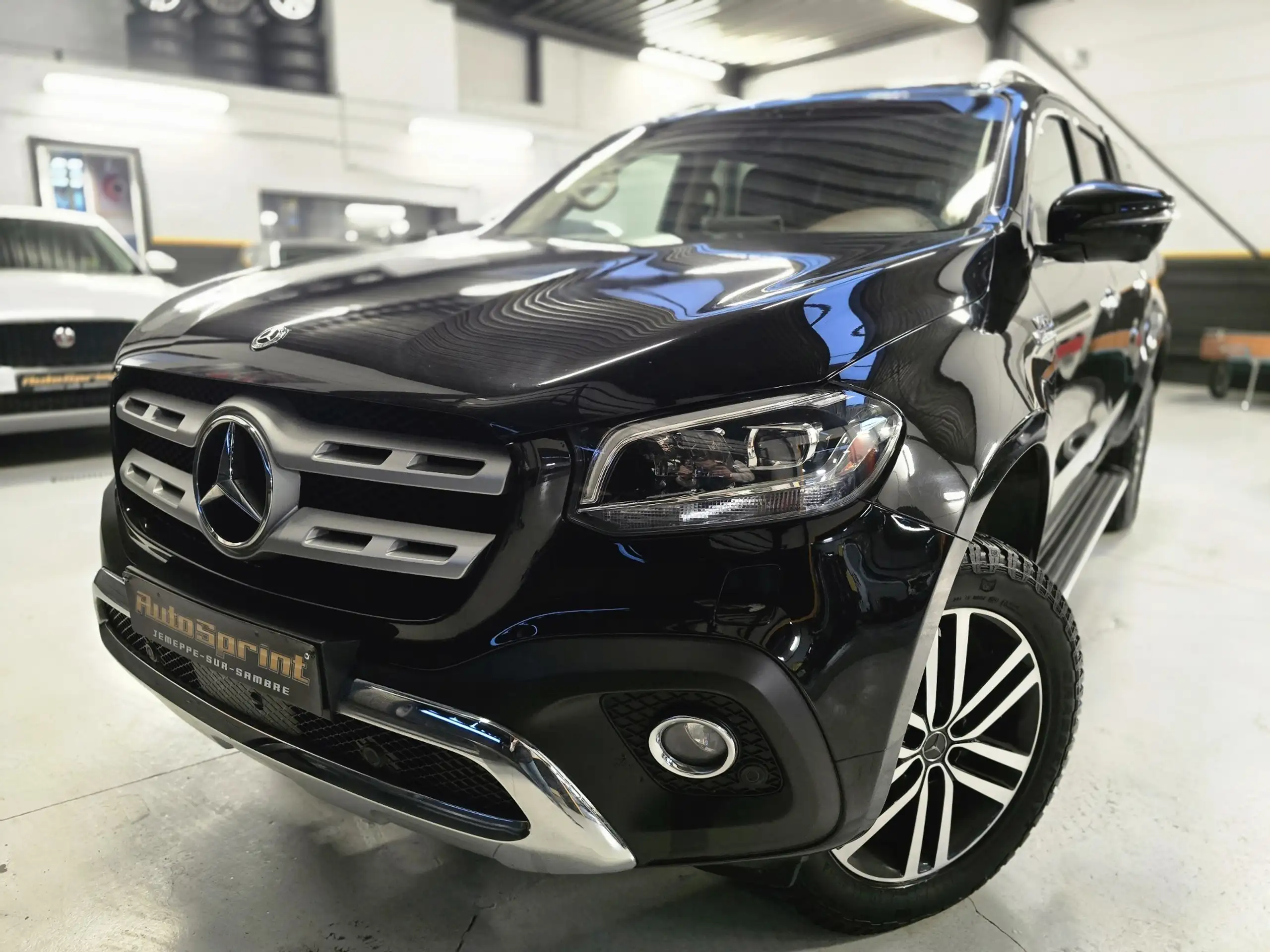 Mercedes-Benz - X 350