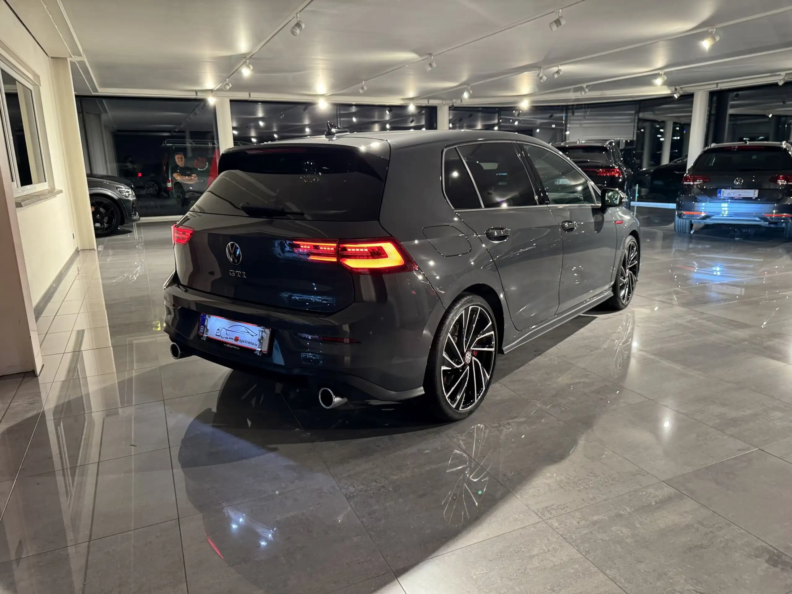 Volkswagen - Golf GTI