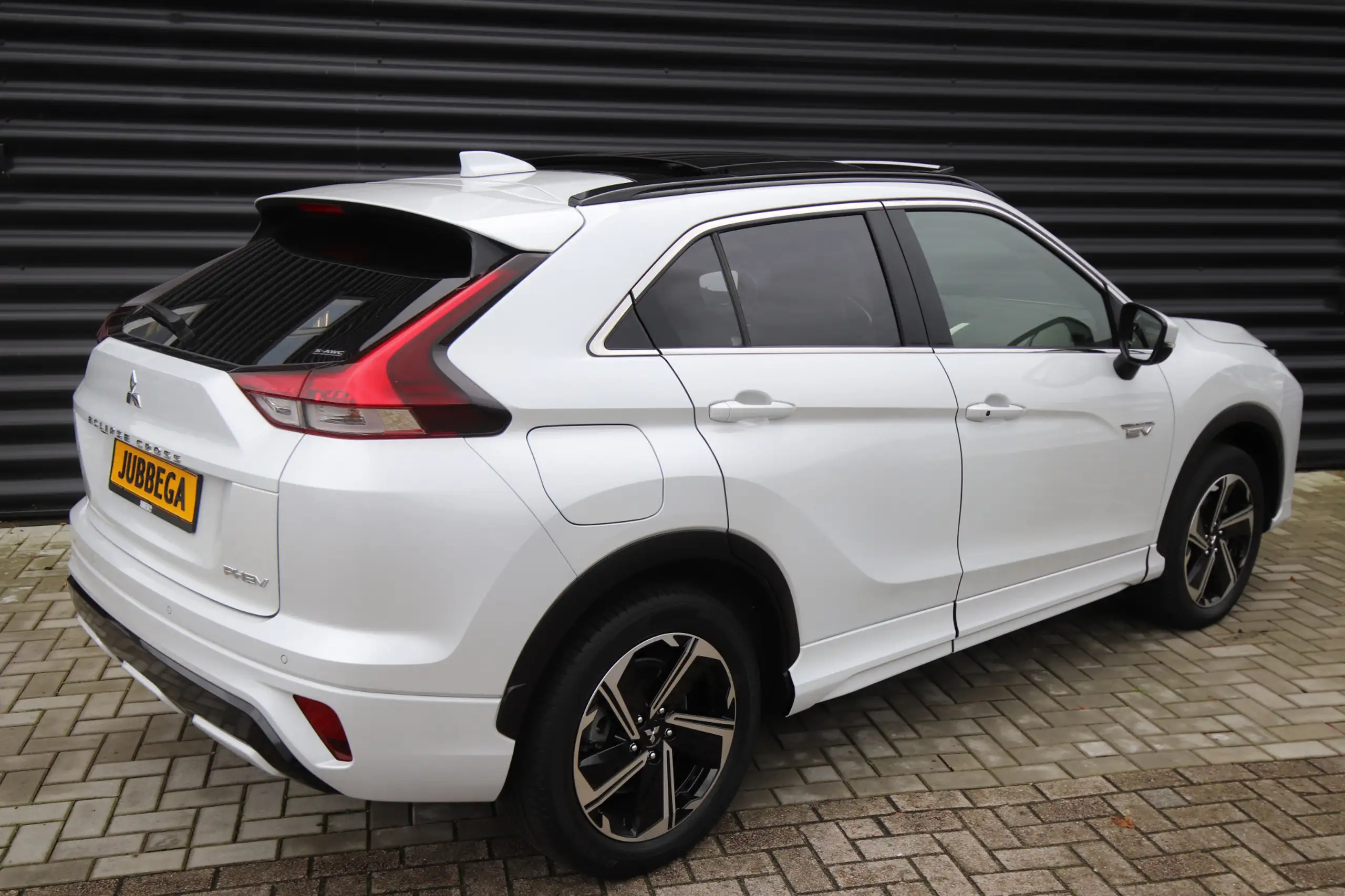 Mitsubishi - Eclipse Cross