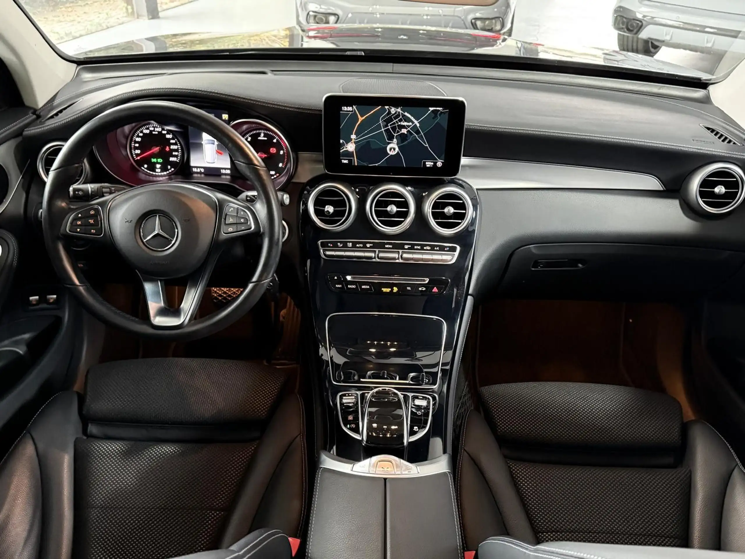 Mercedes-Benz - GLC 250