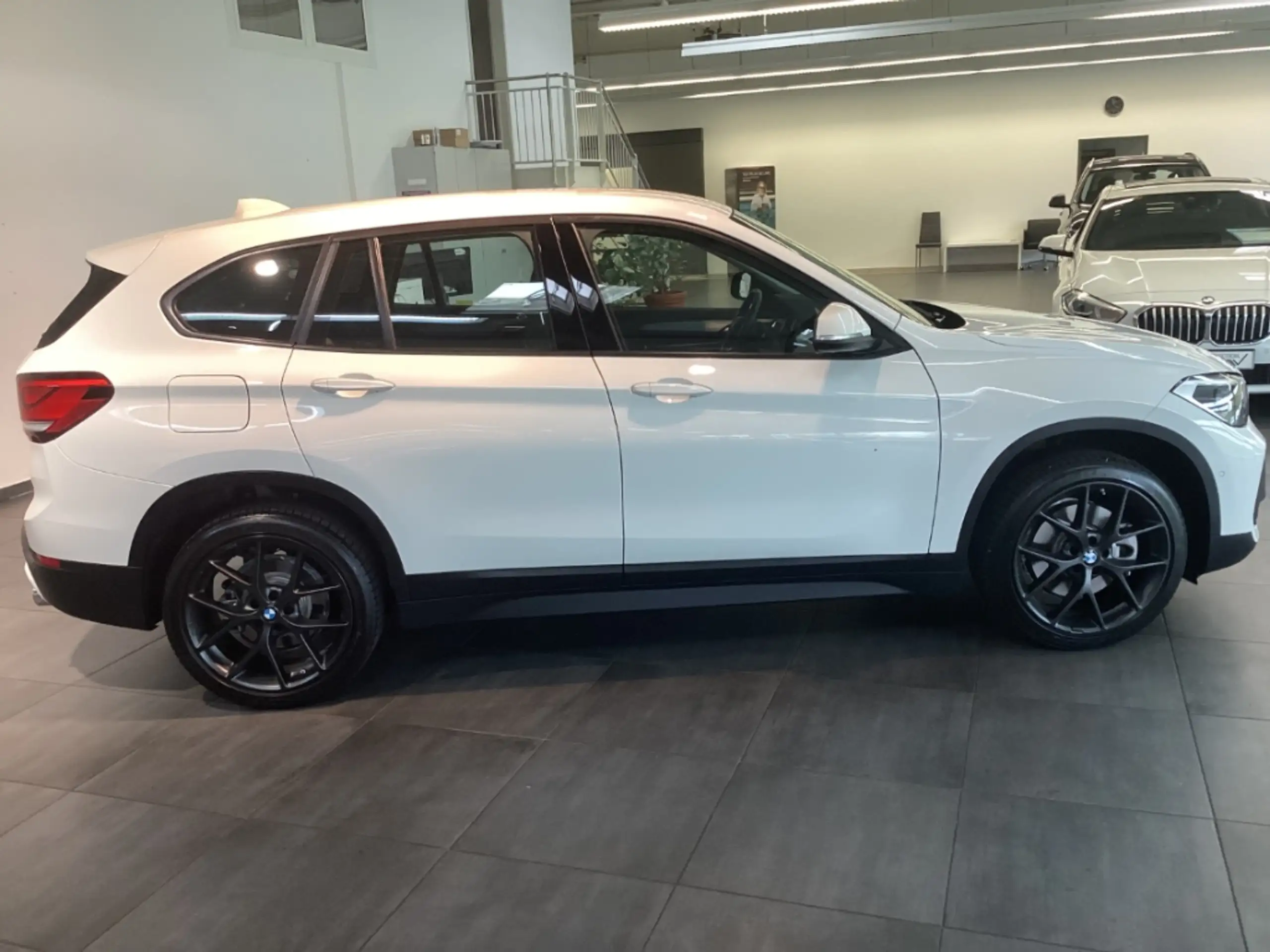 BMW - X1