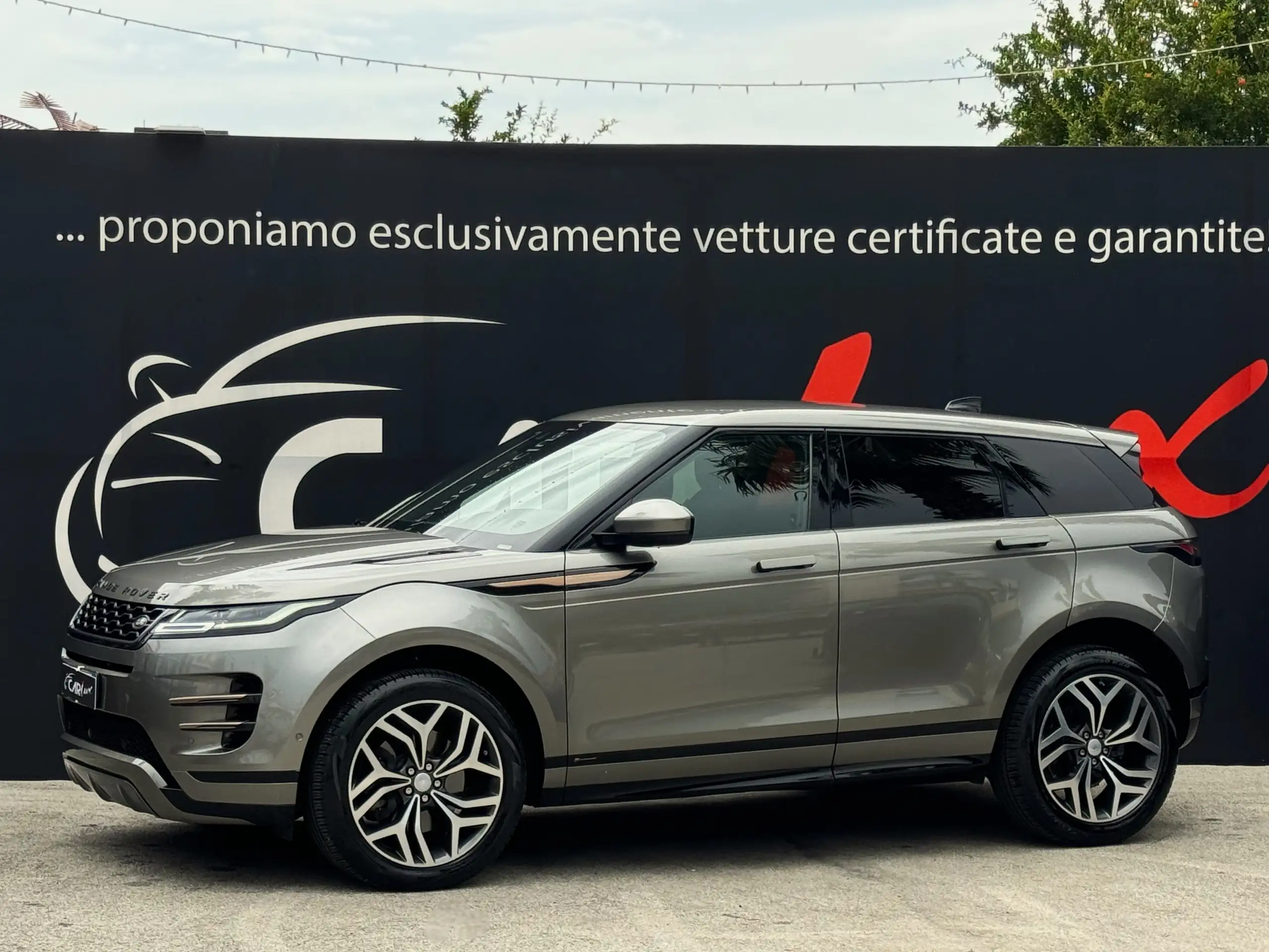 Land Rover - Range Rover Evoque