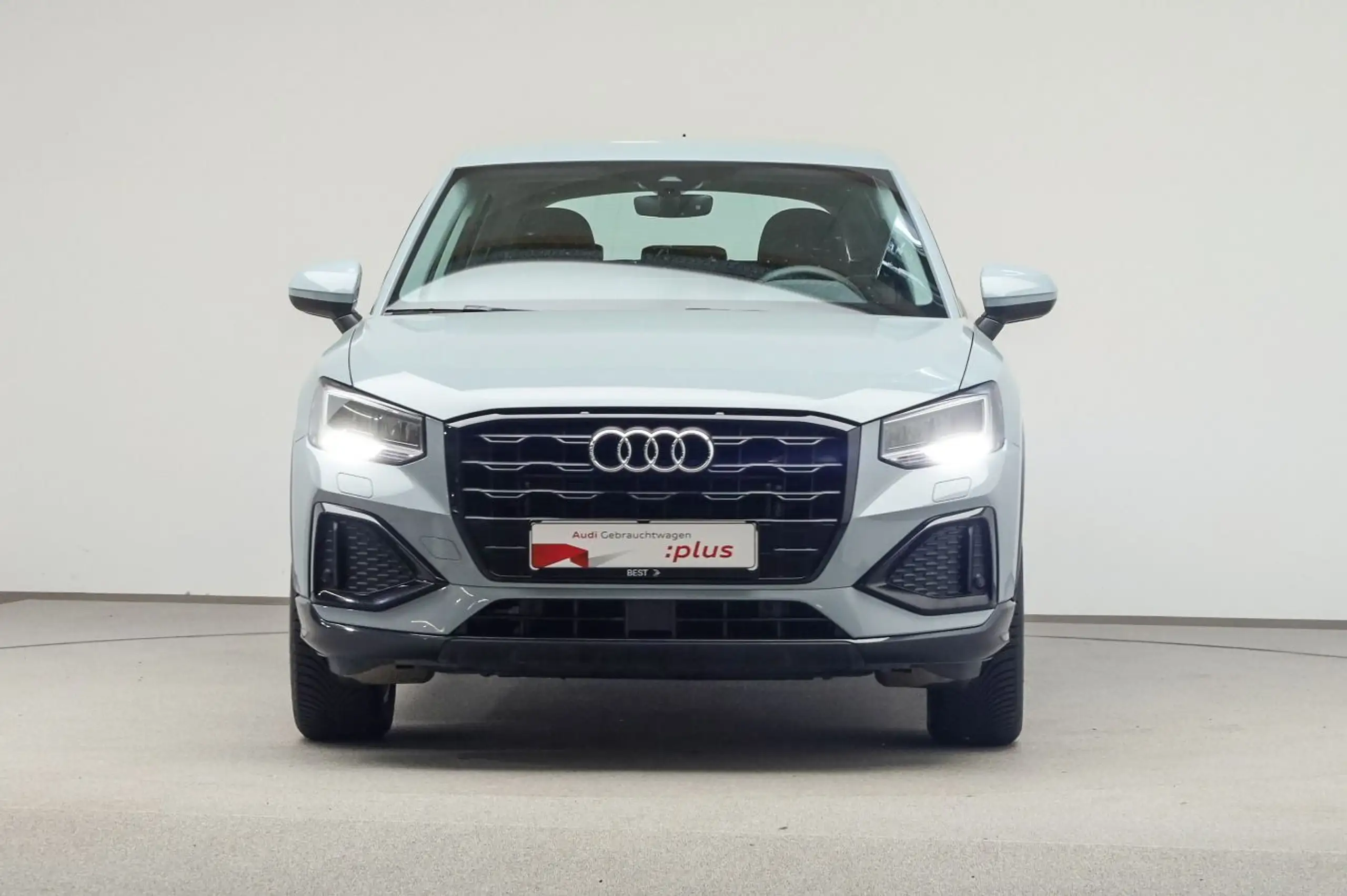 Audi - Q2