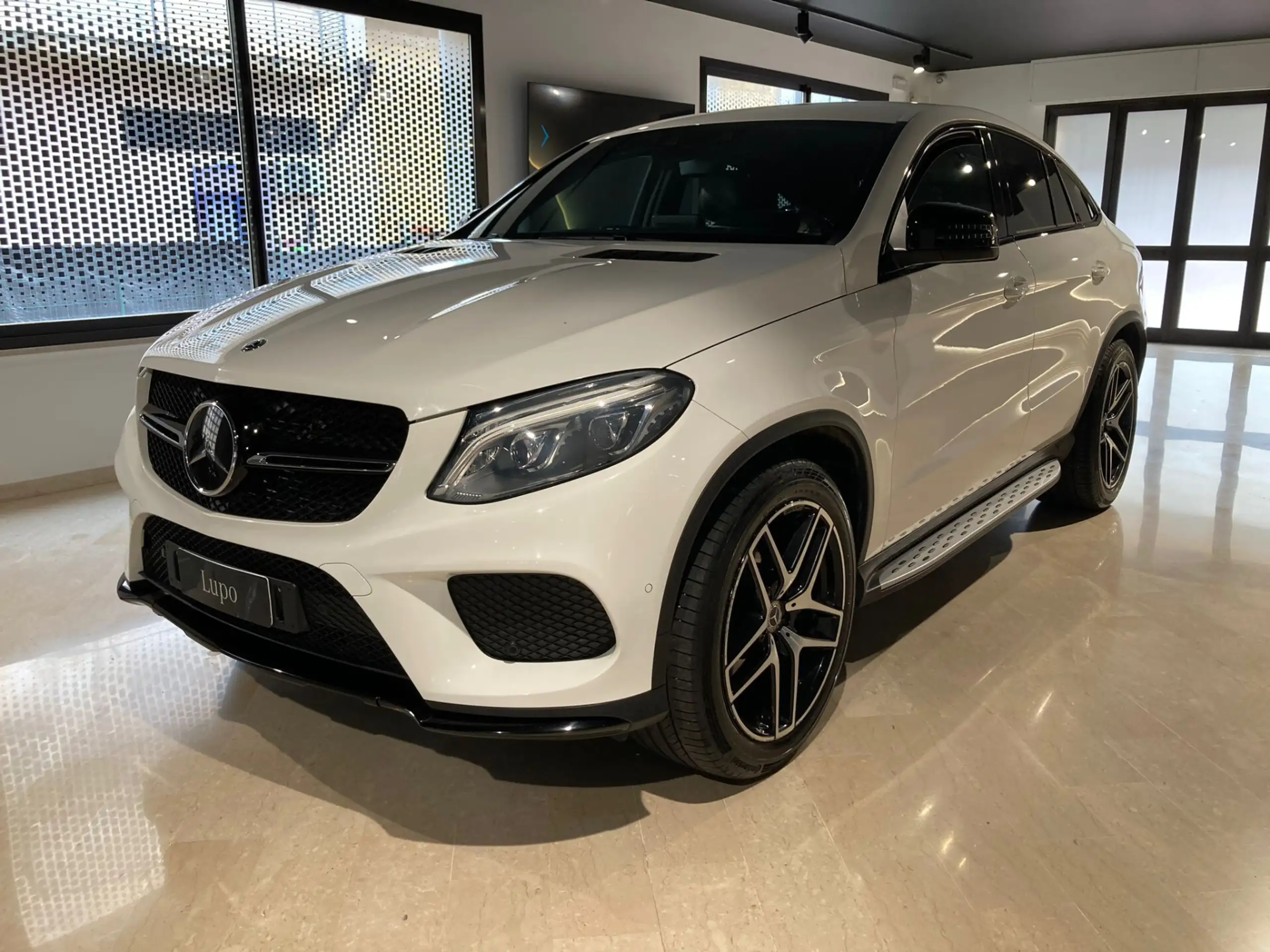 Mercedes-Benz - GLE 350