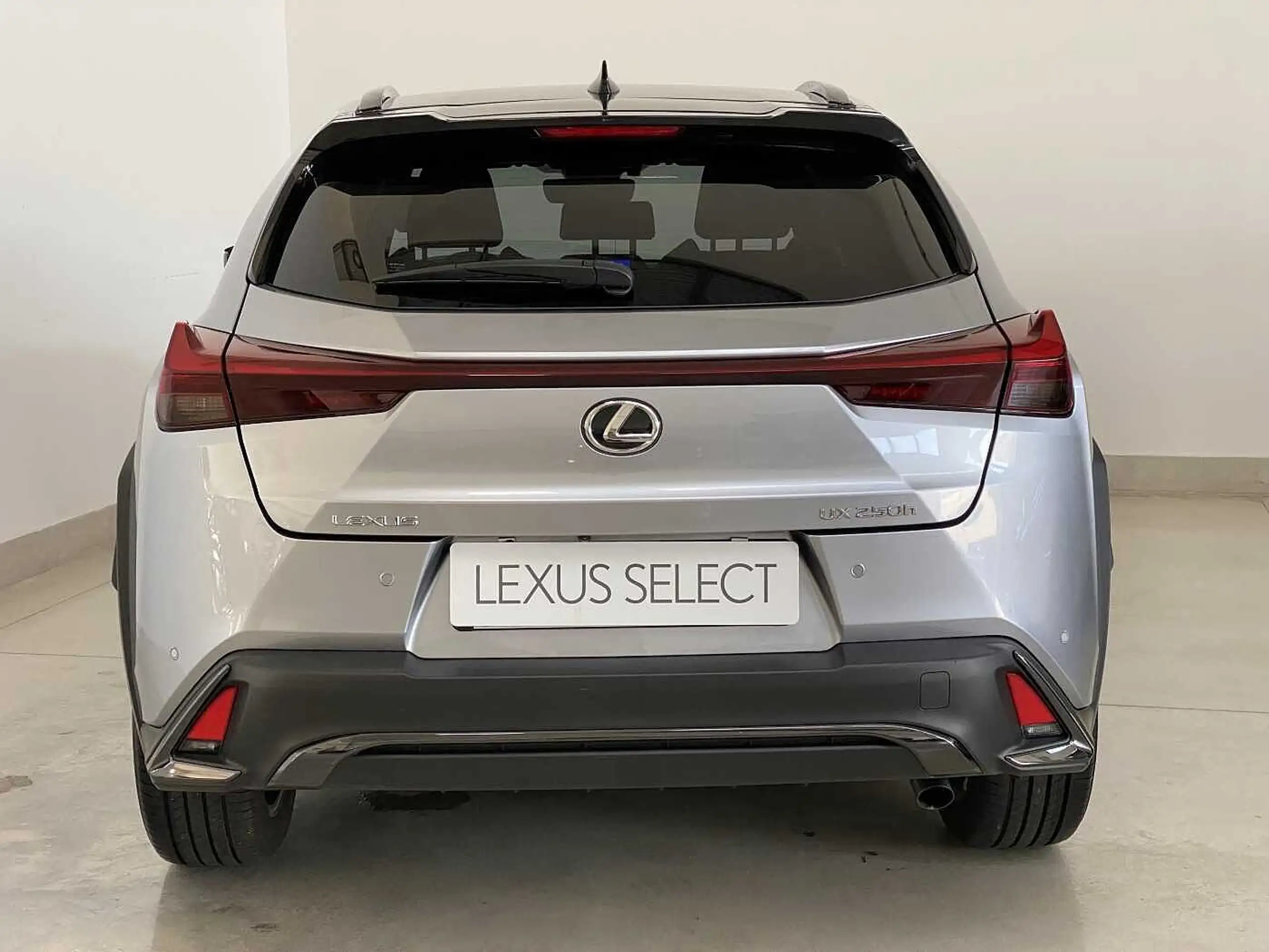 Lexus - UX 250h