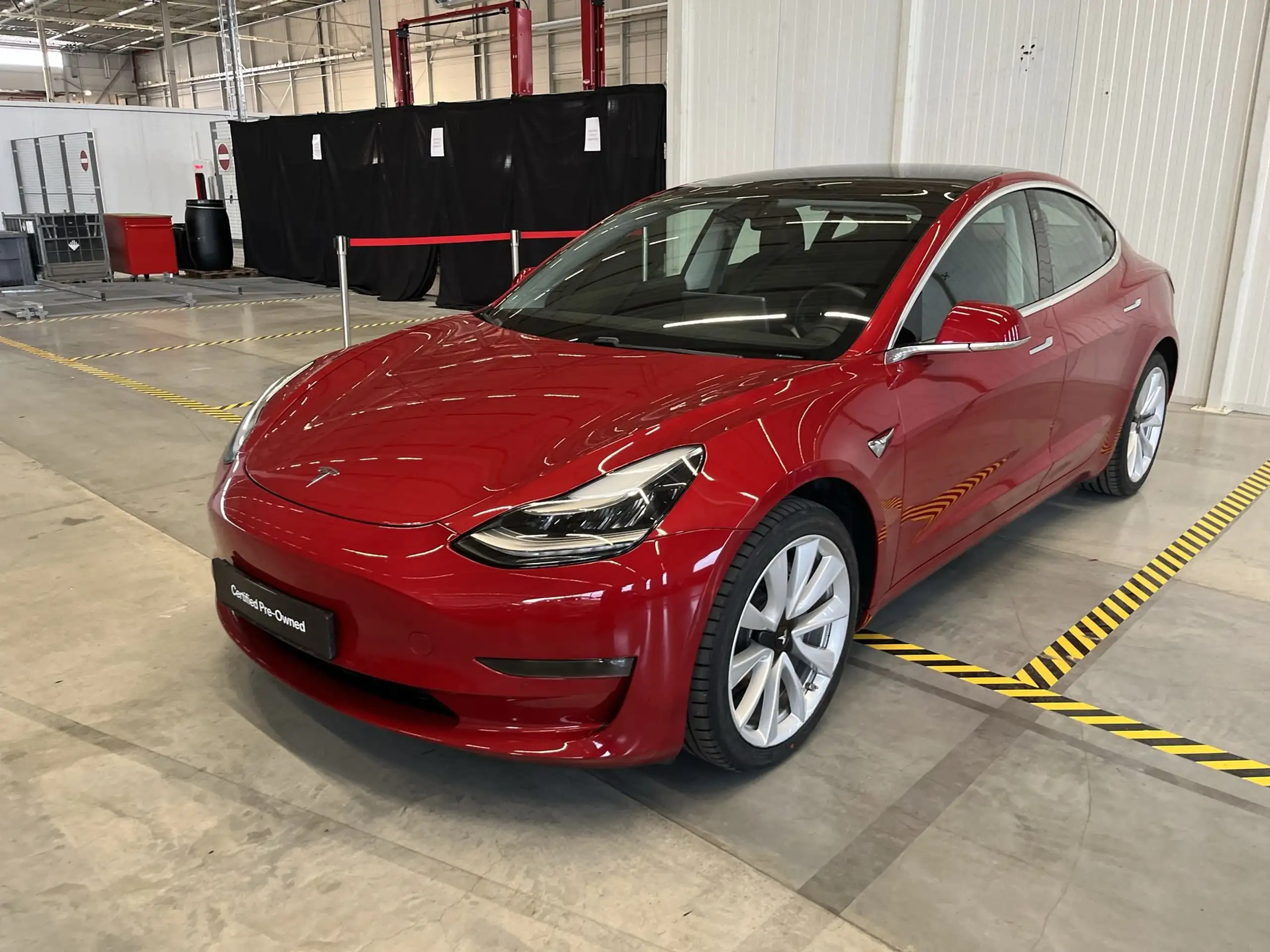 Tesla - Model 3