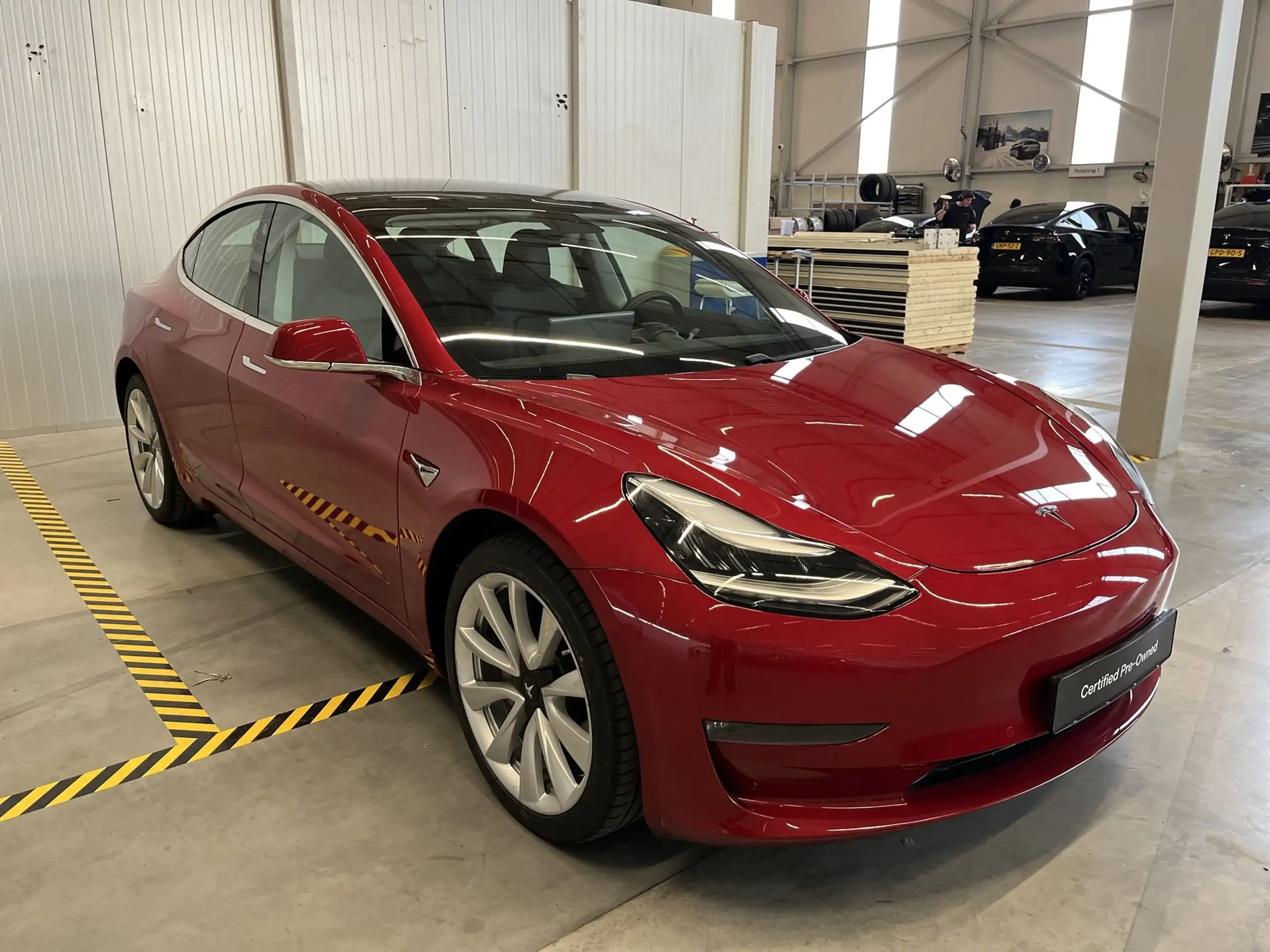 Tesla - Model 3