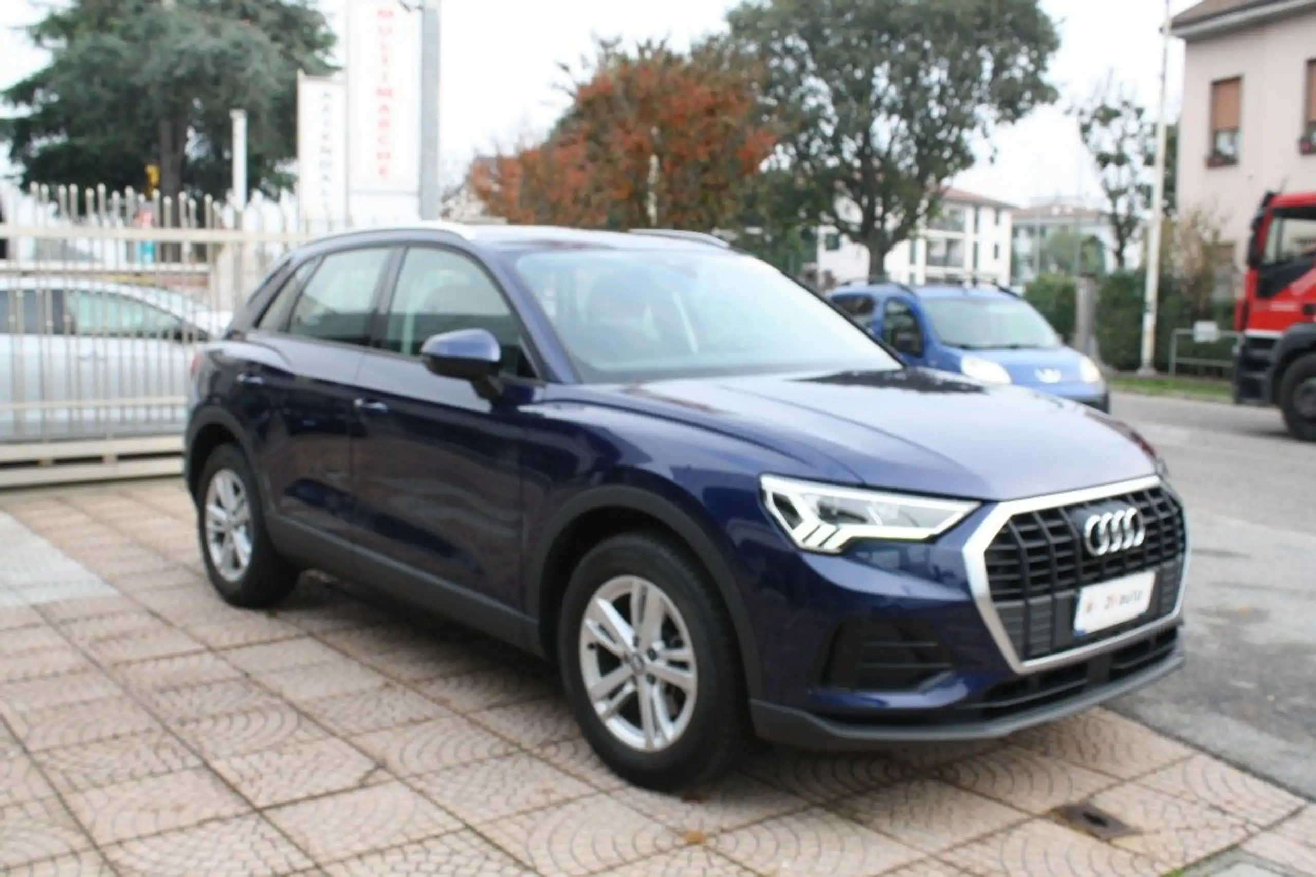 Audi - Q3