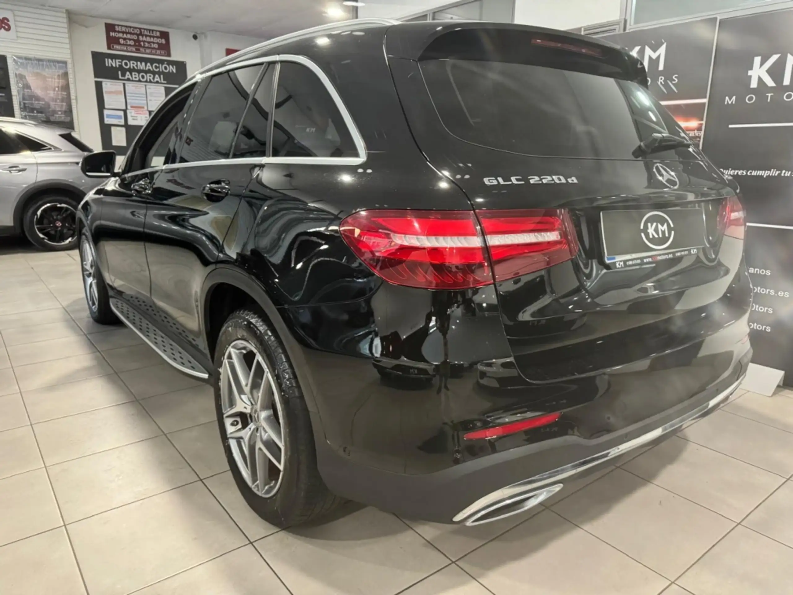 Mercedes-Benz - GLC 220