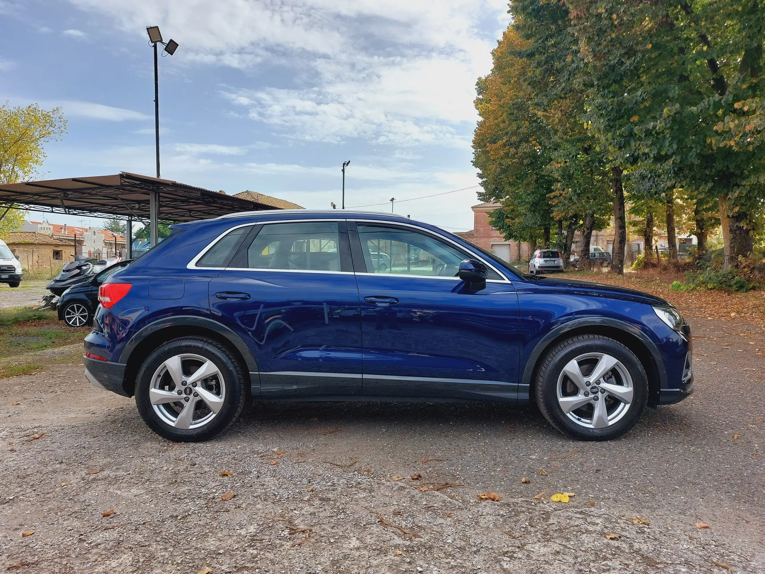 Audi - Q3