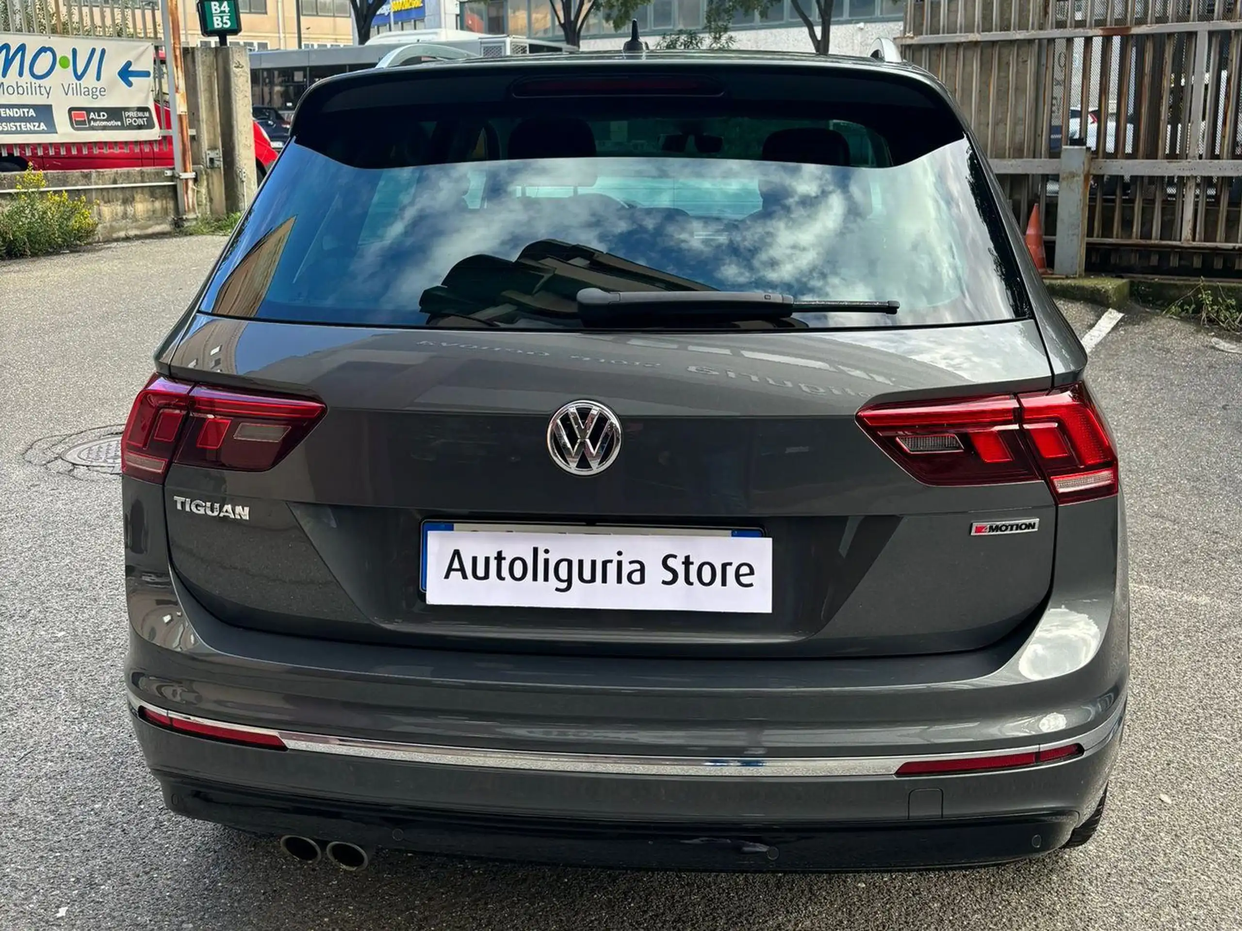 Volkswagen - Tiguan