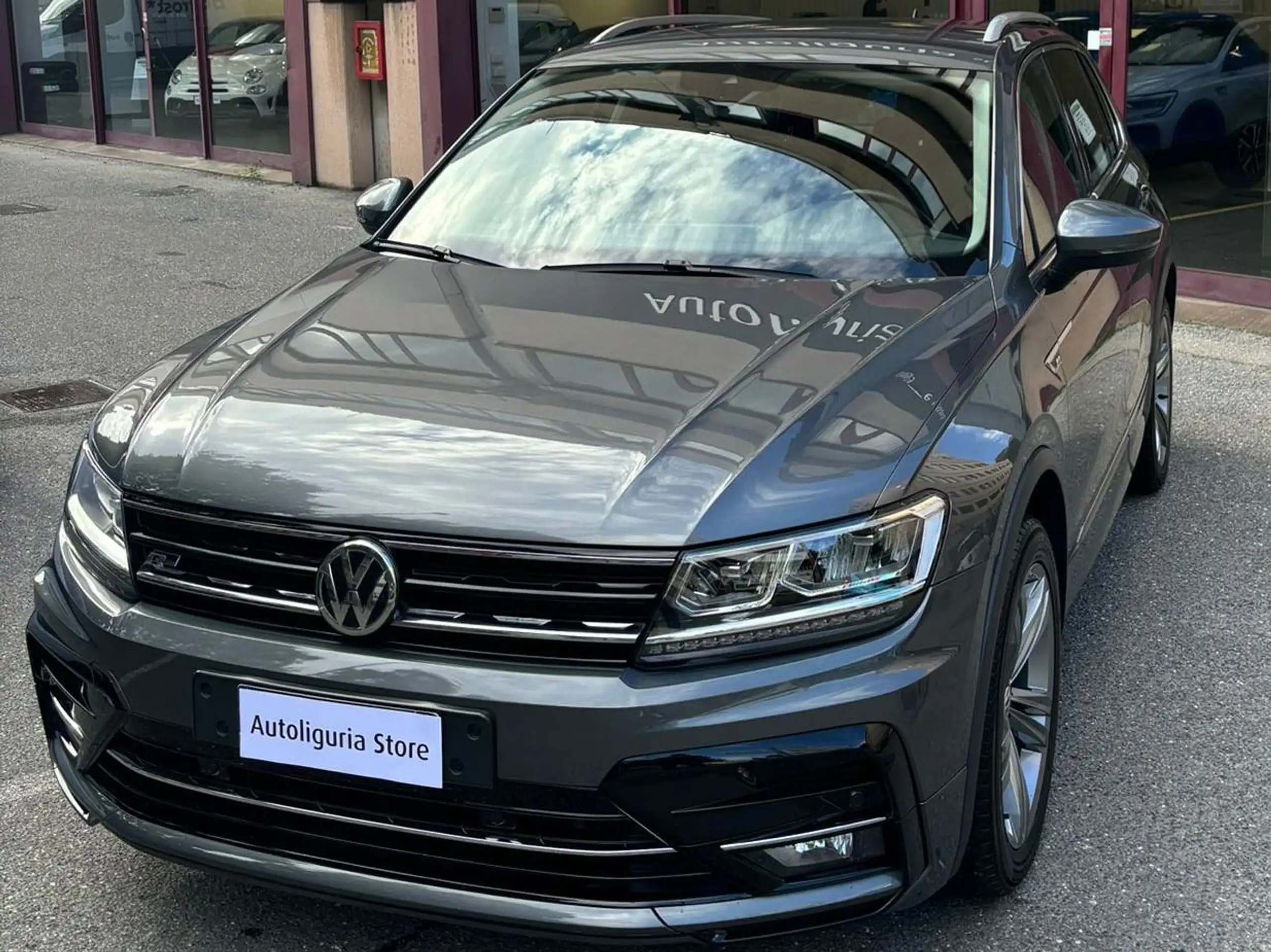 Volkswagen - Tiguan