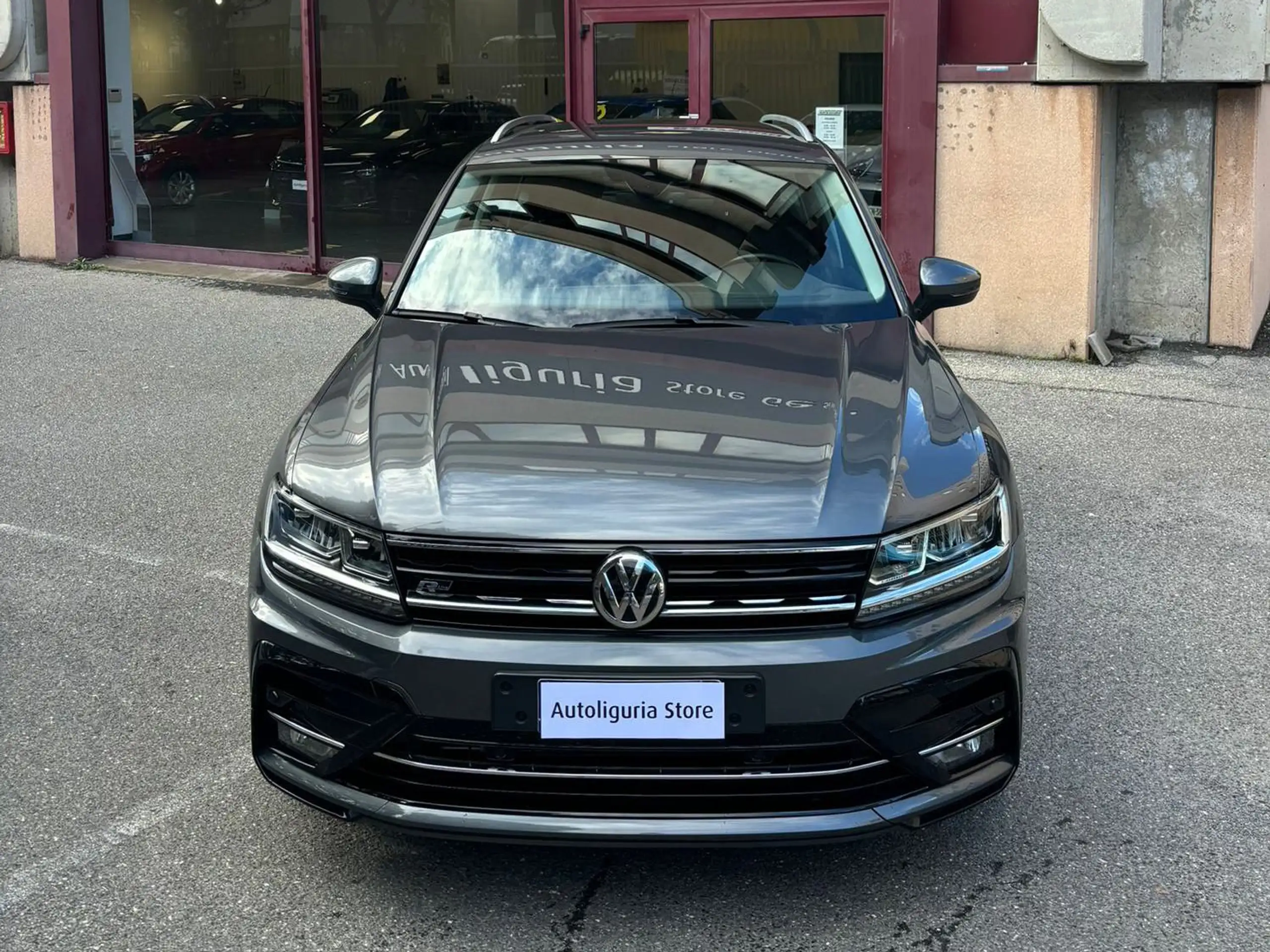 Volkswagen - Tiguan