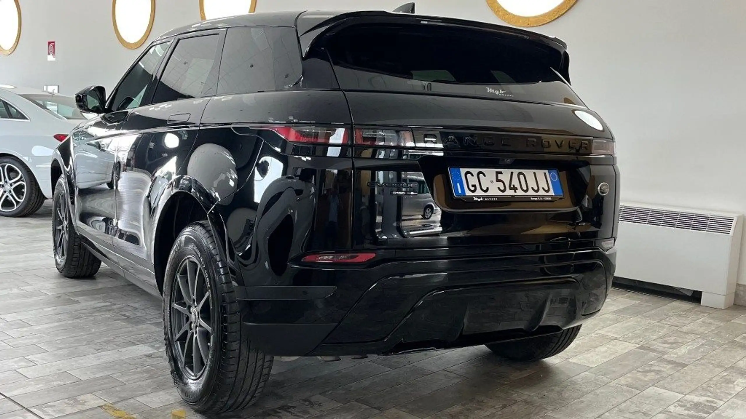 Land Rover - Range Rover Evoque