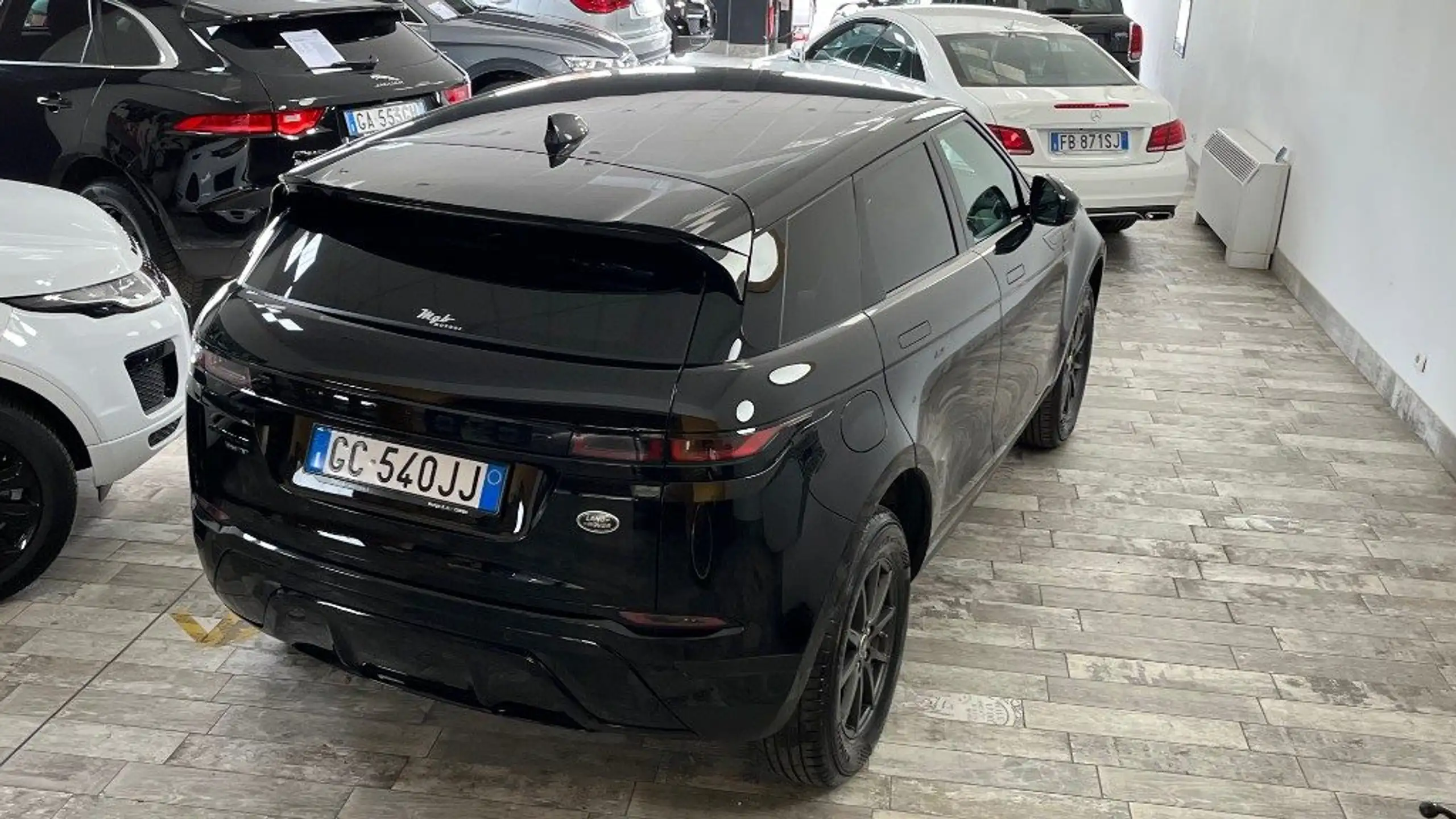 Land Rover - Range Rover Evoque