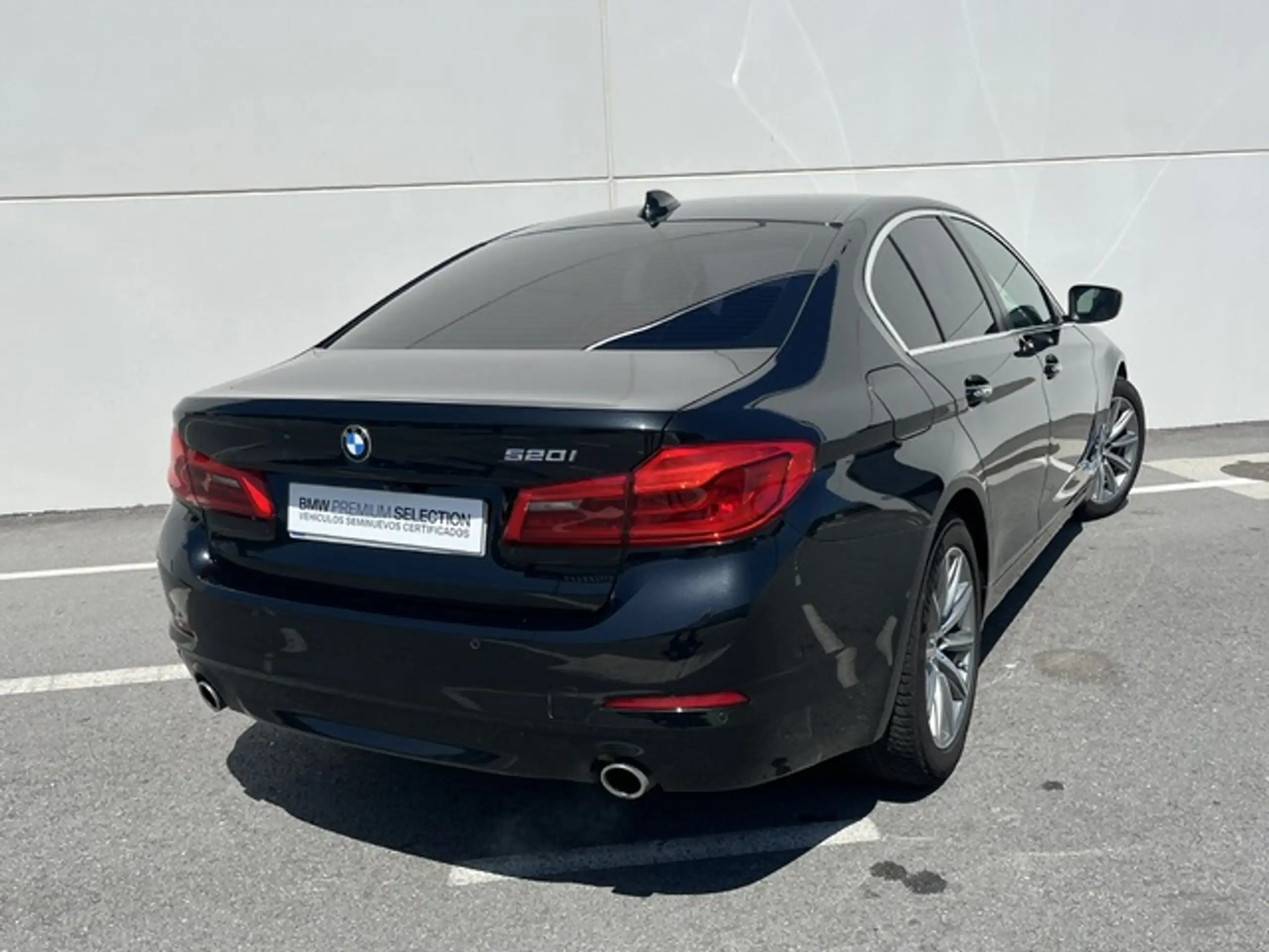 BMW - 520