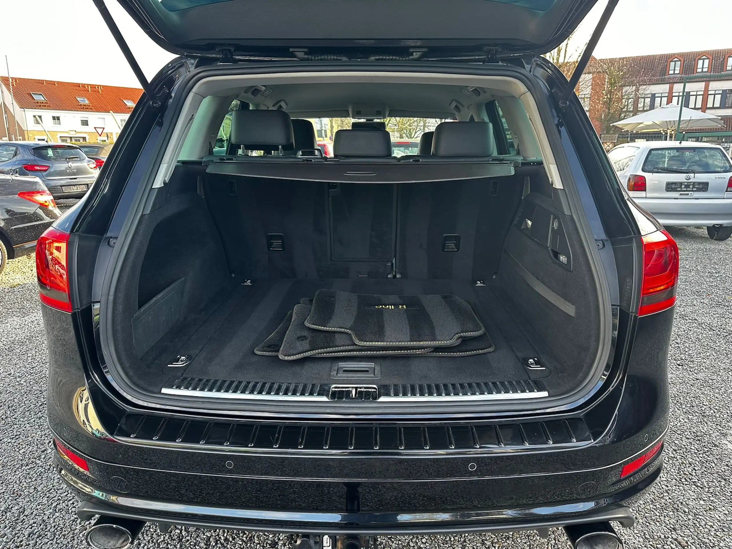 Volkswagen - Touareg