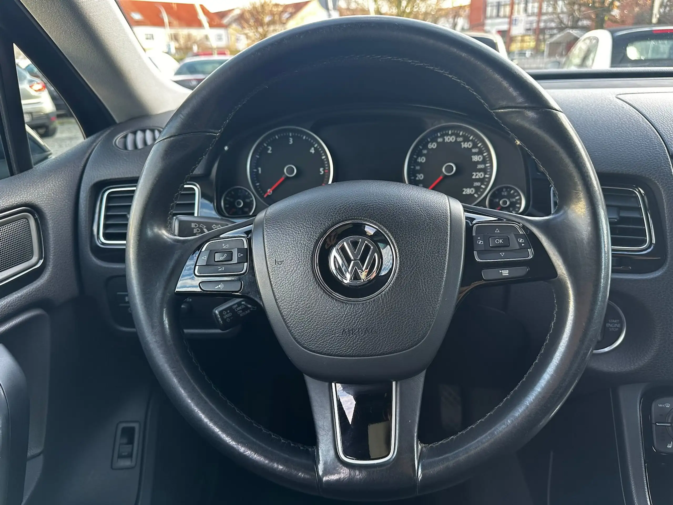 Volkswagen - Touareg