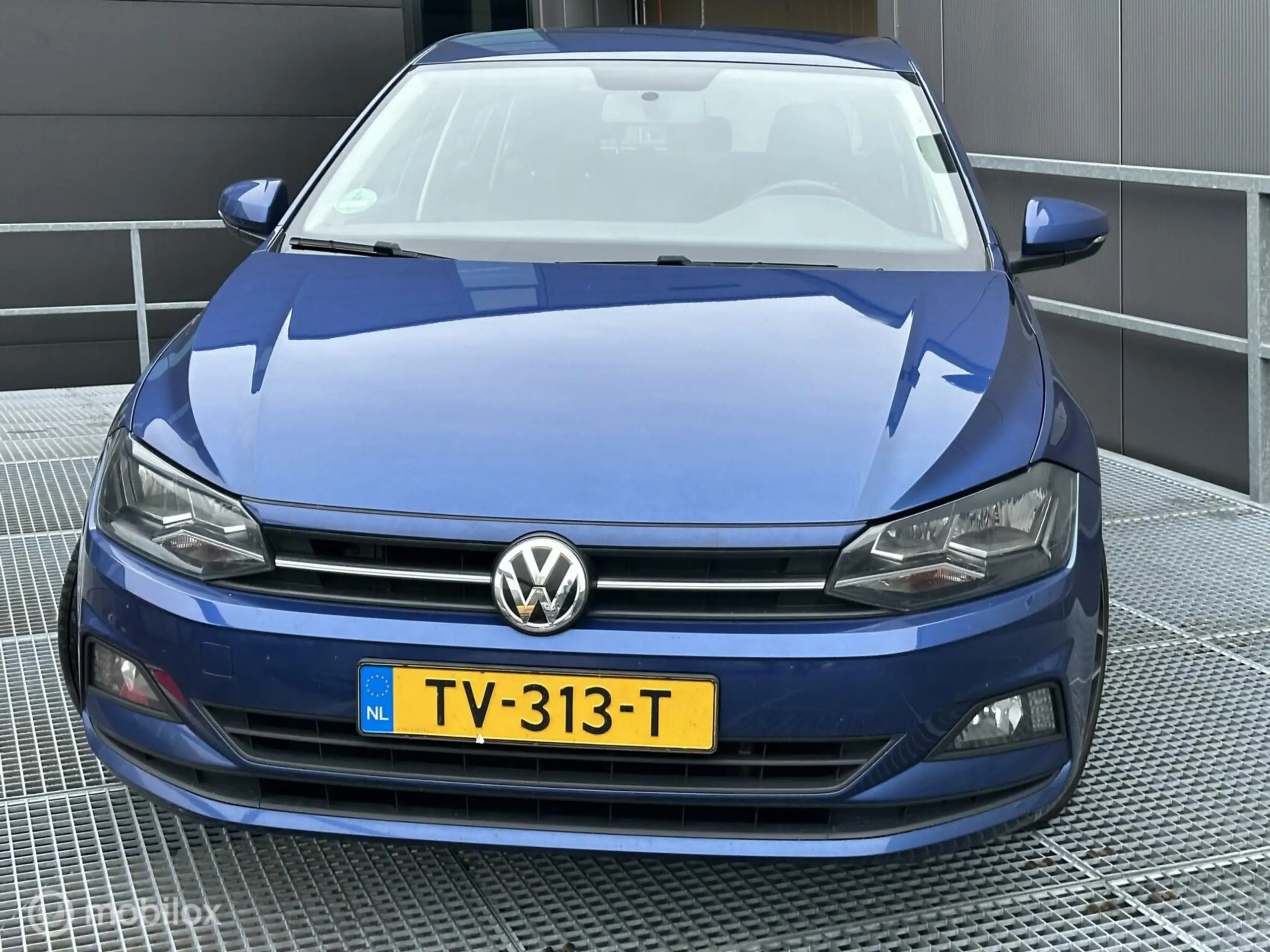 Volkswagen - Polo