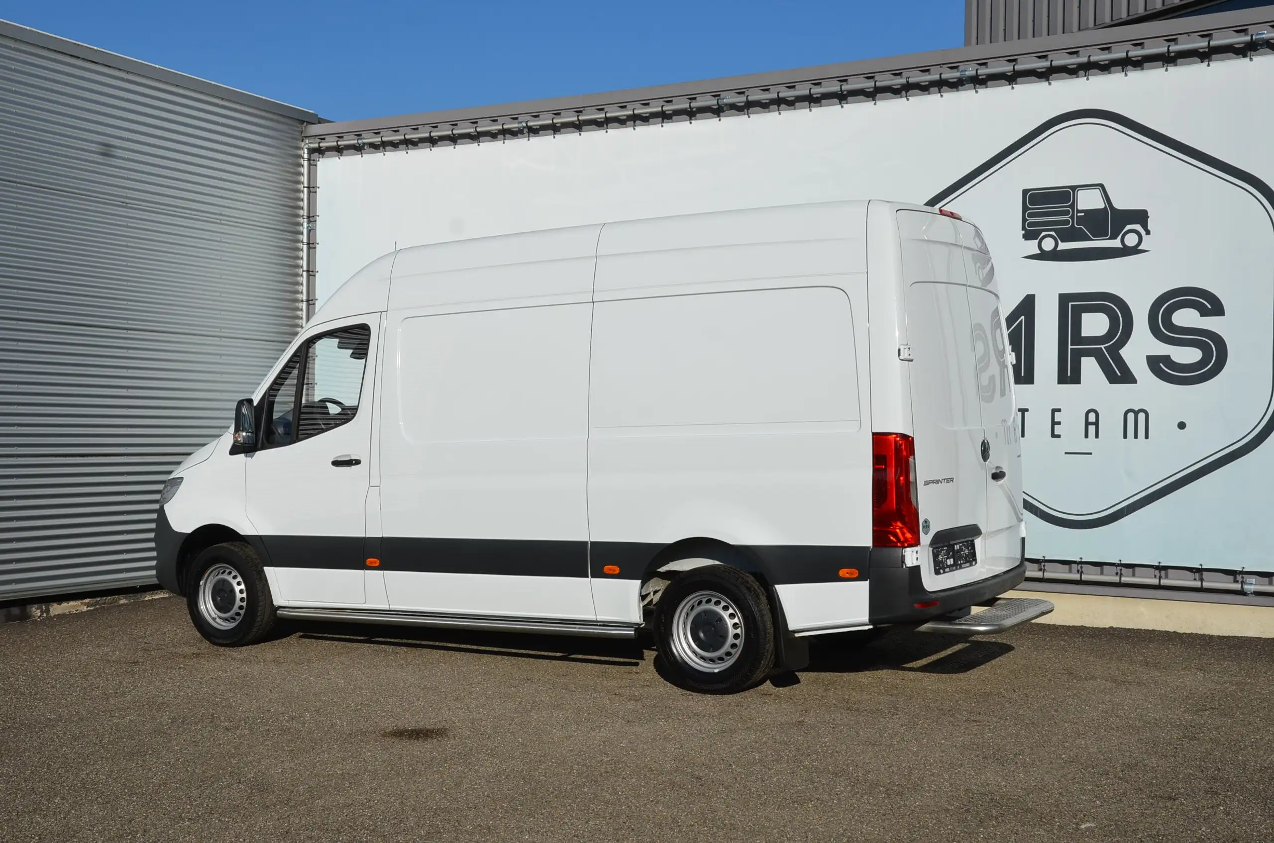 Mercedes-Benz - Sprinter