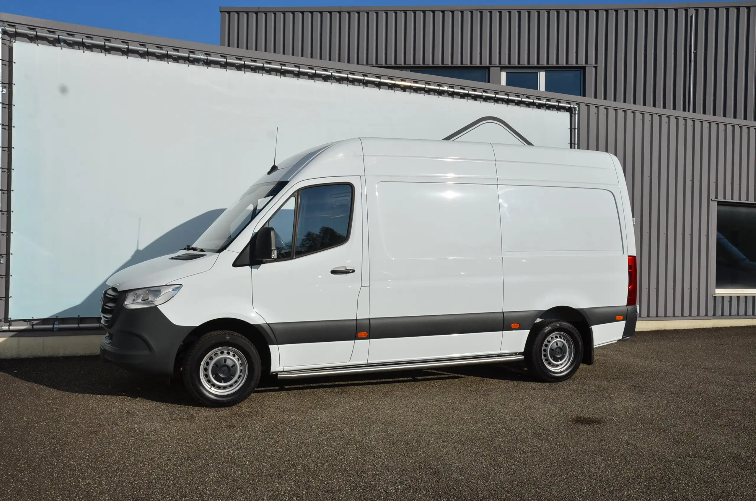 Mercedes-Benz - Sprinter