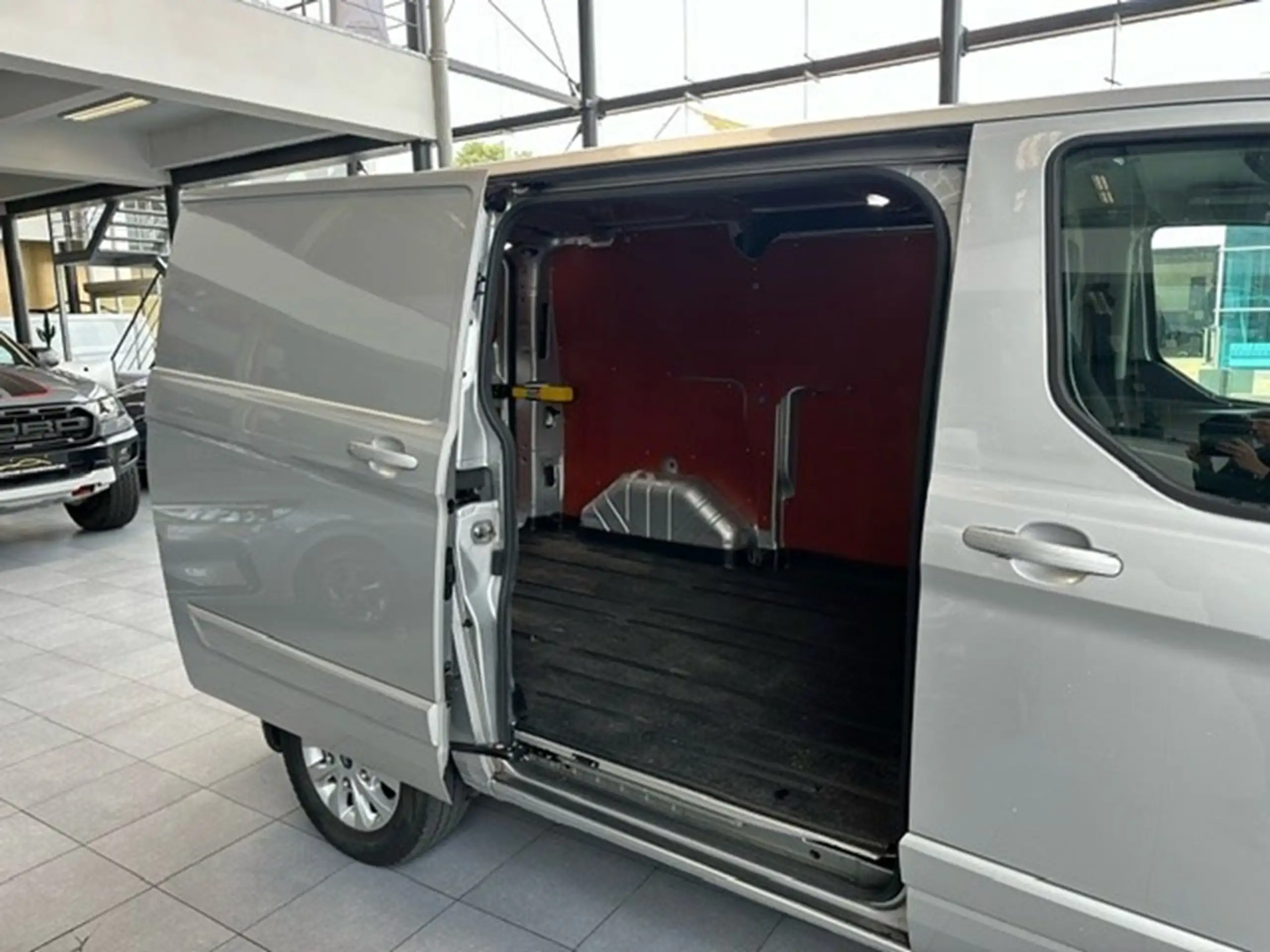 Ford - Transit Custom